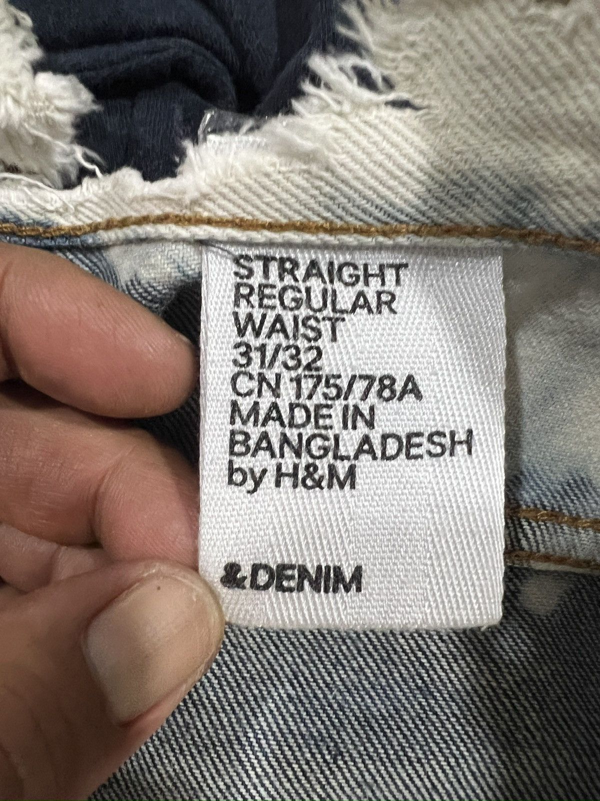 H&M 🔥Thrashed H&M Tie Dye Distressed Denim Size US 33 - 14 Thumbnail