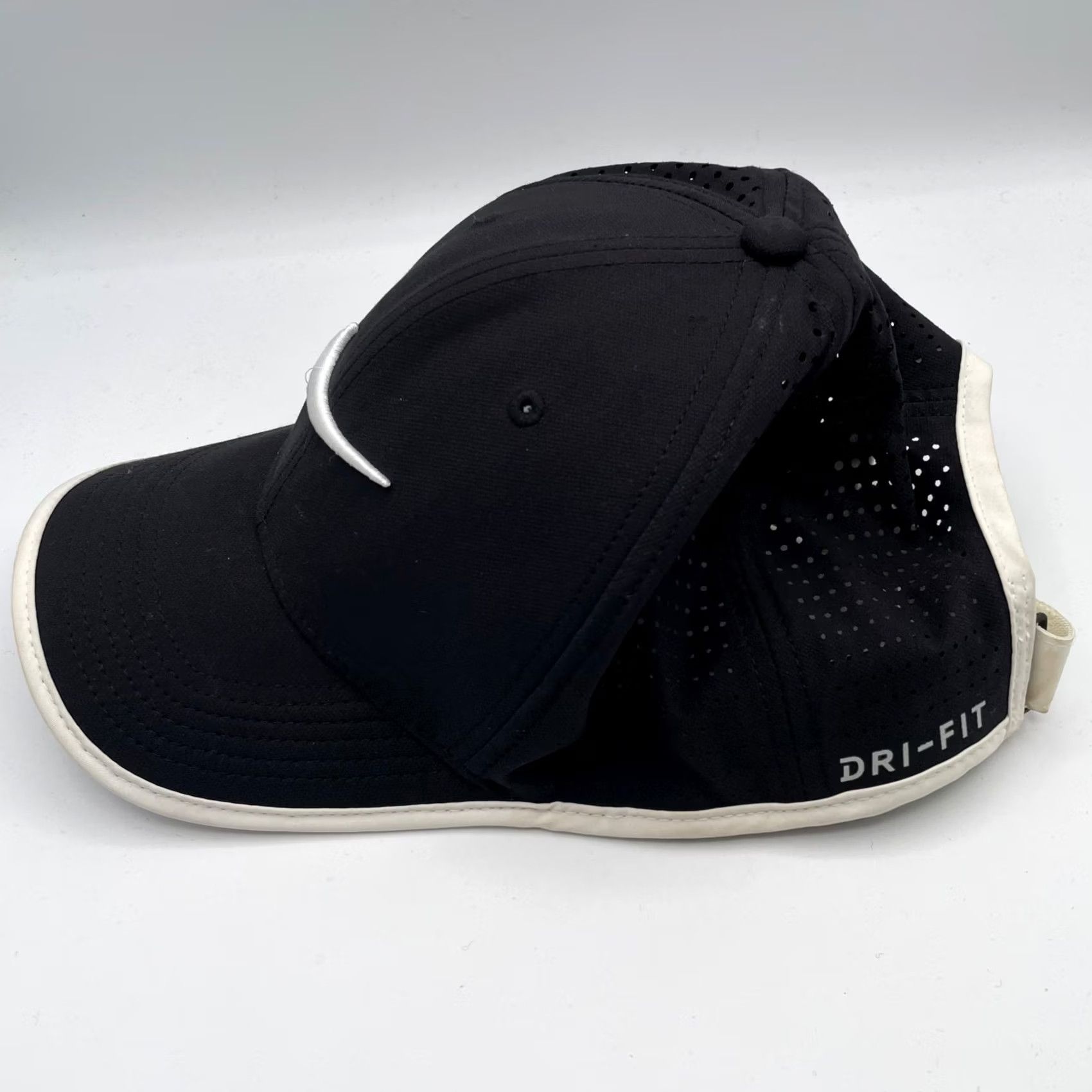 Nike Nike Hat Cap Black White Dri Fit Classic 99 Performance Running Mens Size ONE SIZE - 3 Thumbnail