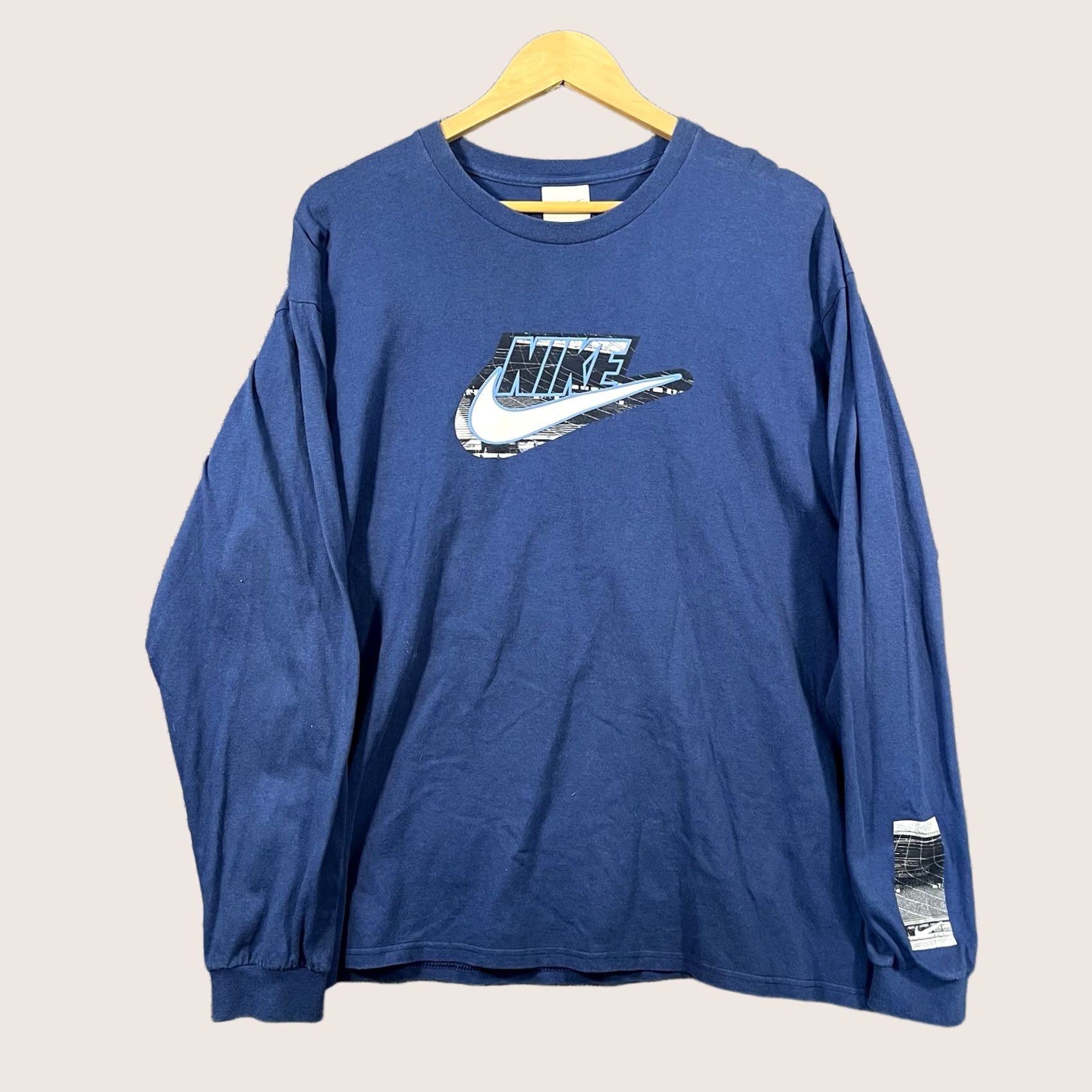 Nike VINTAGE Nike Center Swoosh Check T-Shirt Long Sleeve Blue Mens L 90s Size US L / EU 52-54 / 3 - 1 Thumbnail