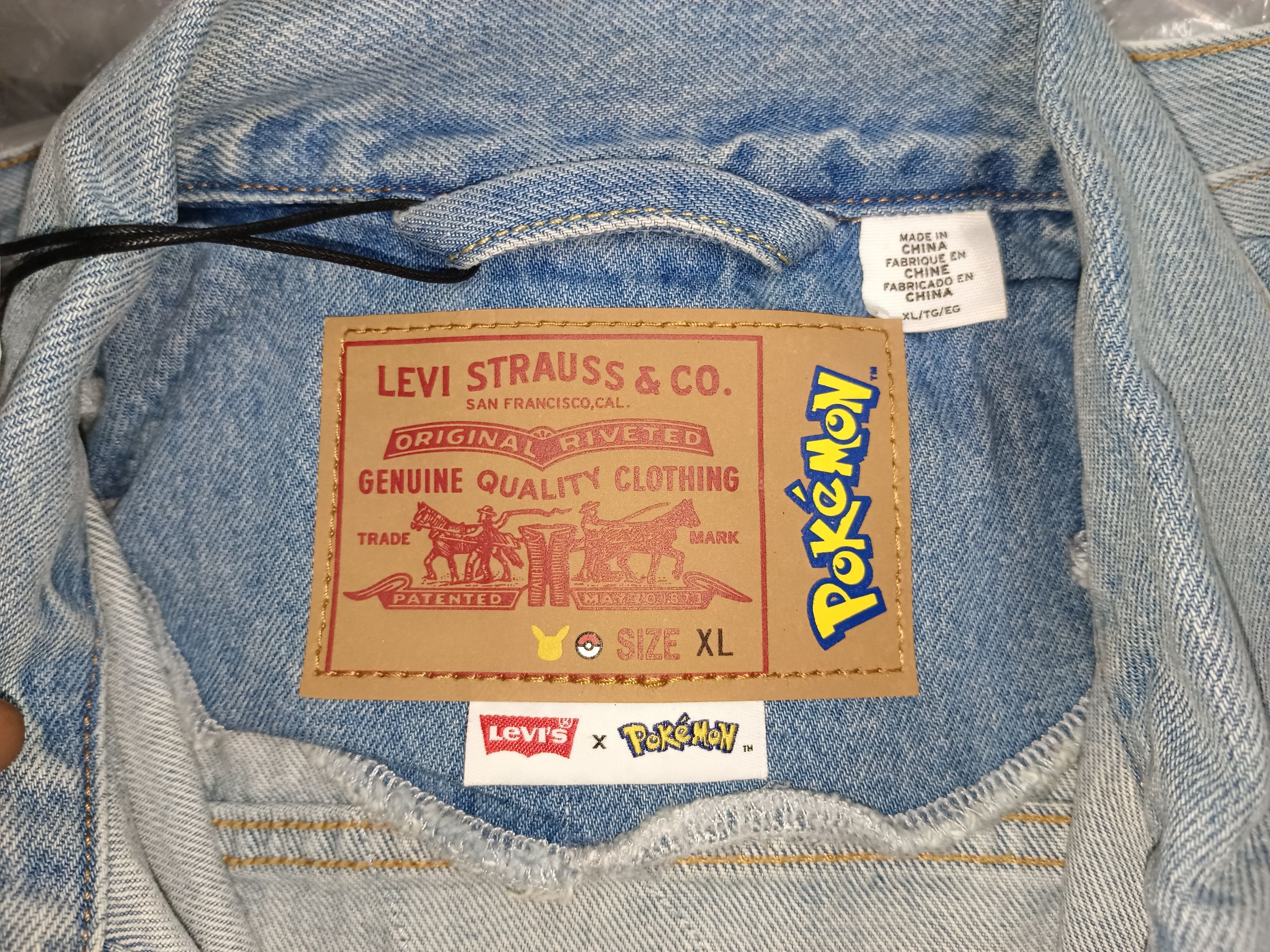 Levi's Levis x Pokemon 25th Anniversary Trucker Denim Jacket Size US XL / EU 56 / 4 - 7 Thumbnail