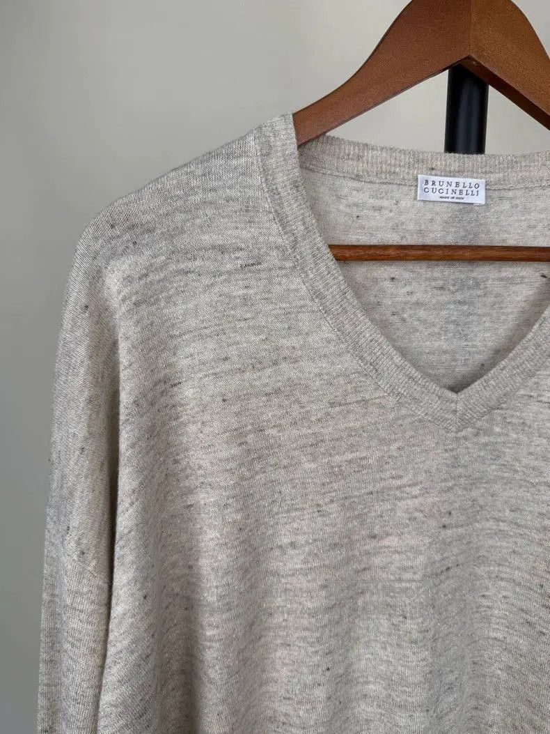 Brunello Cucinelli Brunello Cucinelli V-neck Knit Sweater. Size US M / EU 48-50 / 2 - 5 Thumbnail