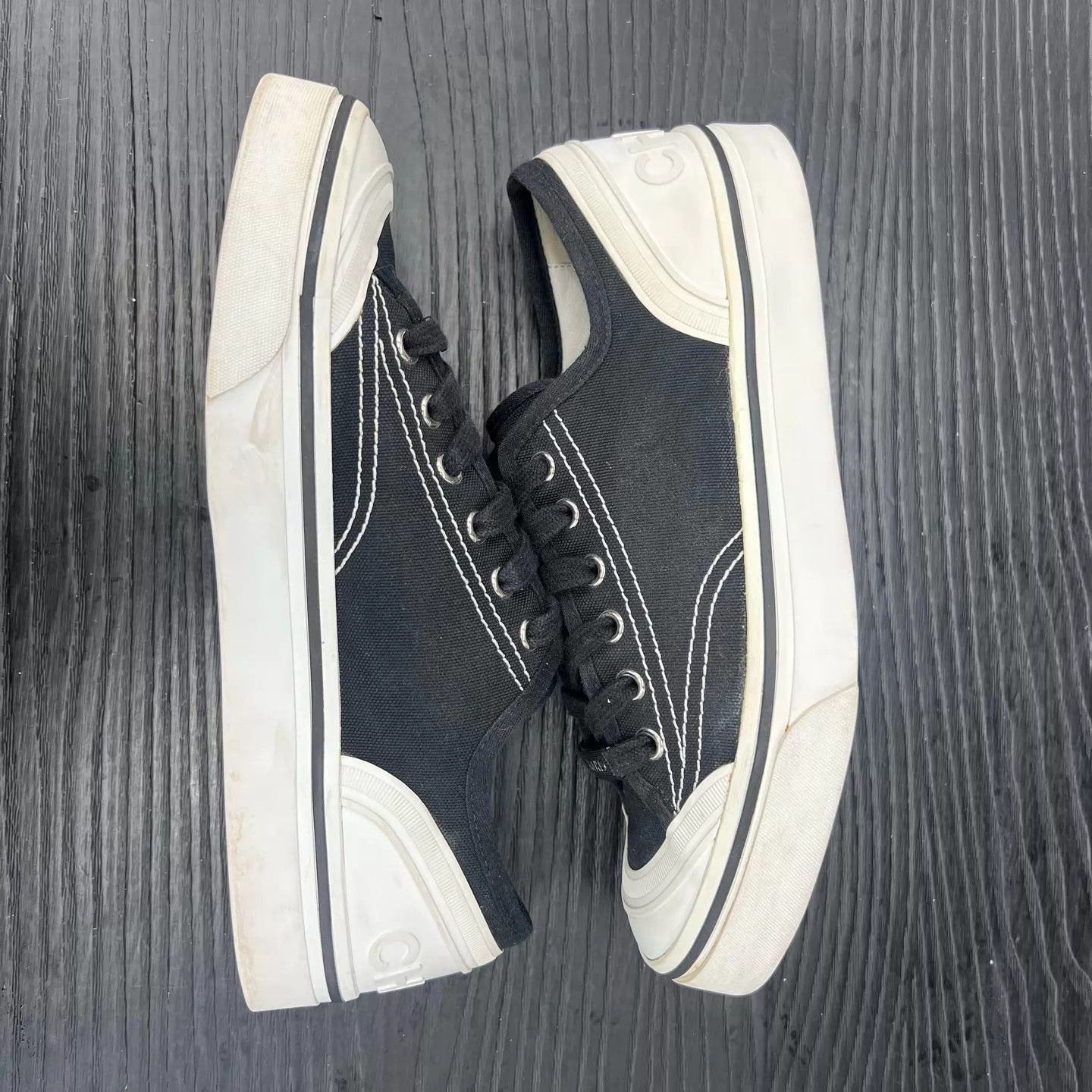 Chanel Chanel color block black white 38 sneakers box mint Size US 7.5 / IT 37.5 - 3 Thumbnail