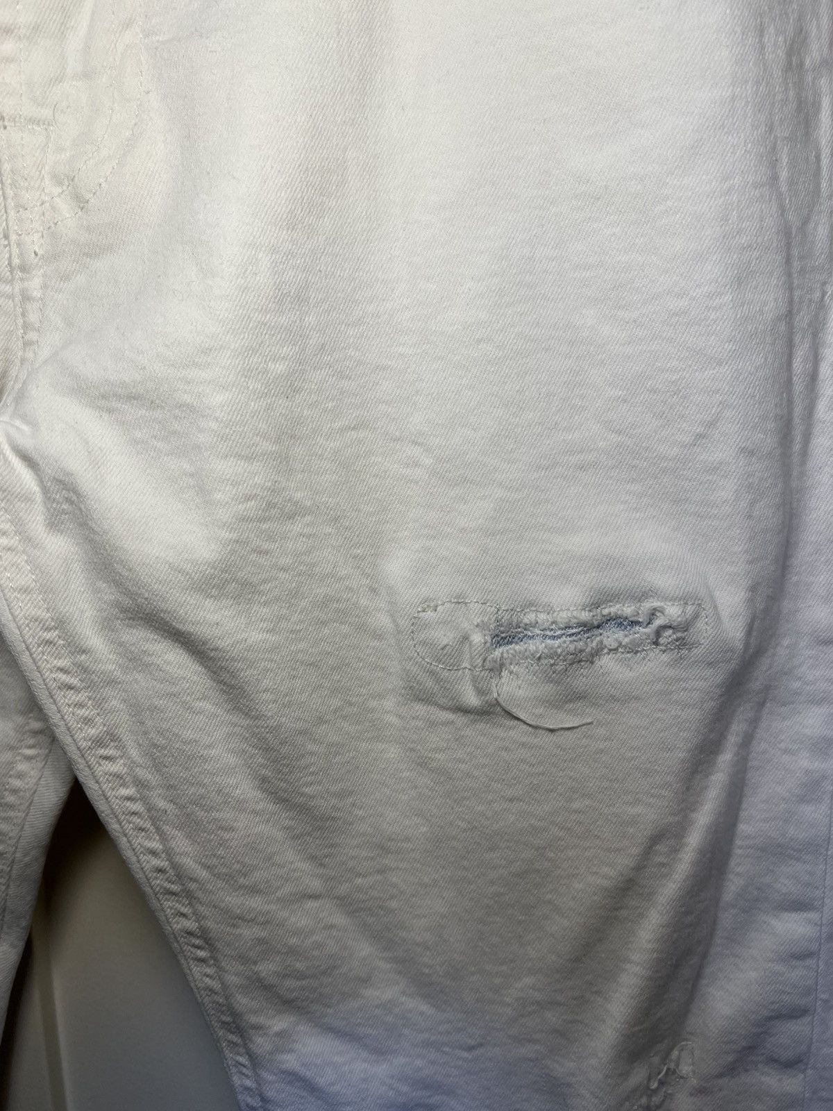 Guess Vintage Guess Jean USA patched distressed white skinny jeans Size US 33 - 17 Thumbnail