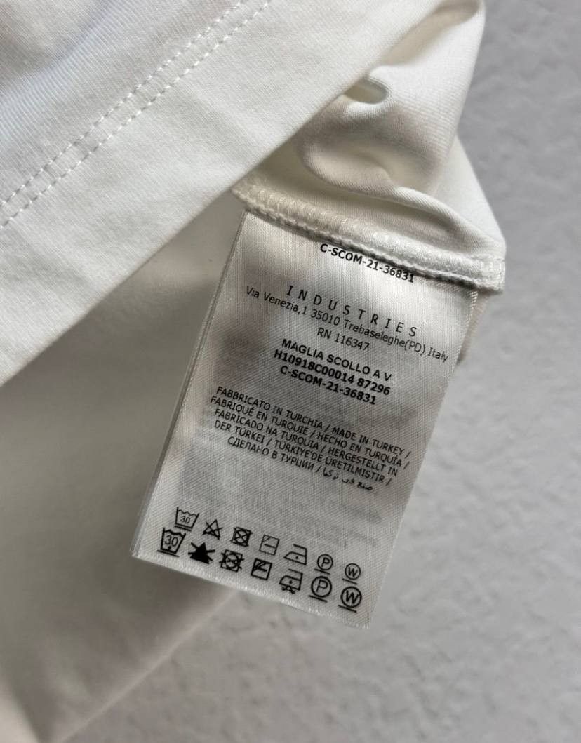 Moncler Moncler Vintage Luxury T-shirt Tee Size US S / EU 44-46 / 1 - 10 Thumbnail
