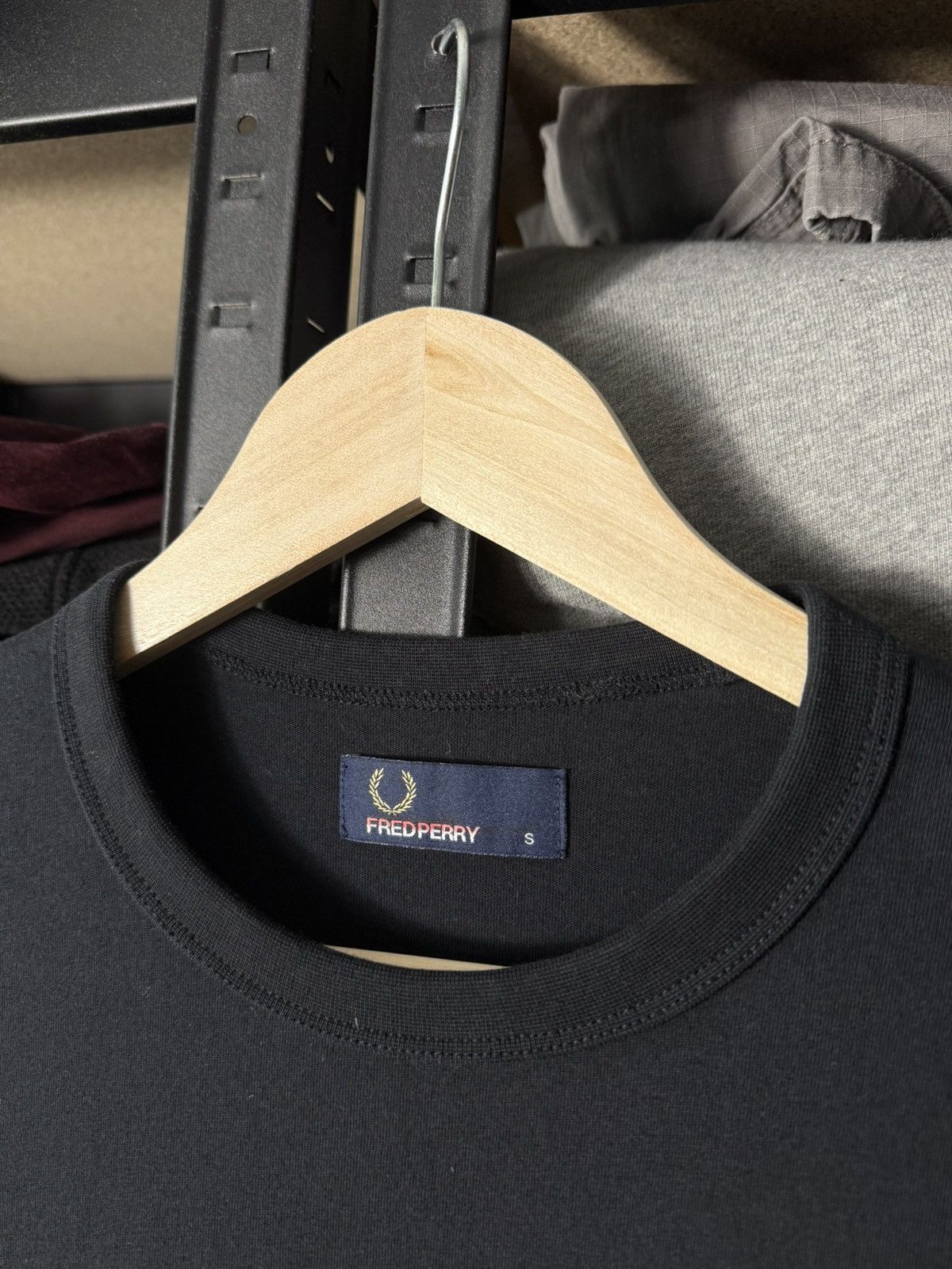 Fred Perry Fred Perry Black T-Shirt Mens Laurel Wreath Logo Cotton Tee Size US S / EU 44-46 / 1 - 6 Thumbnail