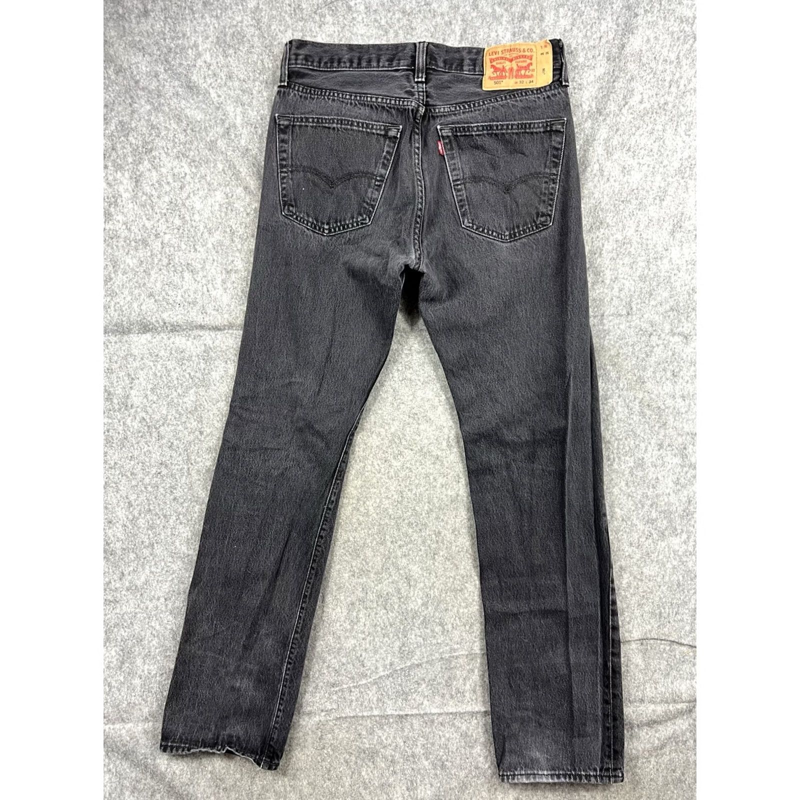 Levi's Levi's 501 Jeans Men's Black Classic Fit Straight Leg Button Fly Denim Sz 32x34 Size US 32 / EU 48 - 2 Thumbnail