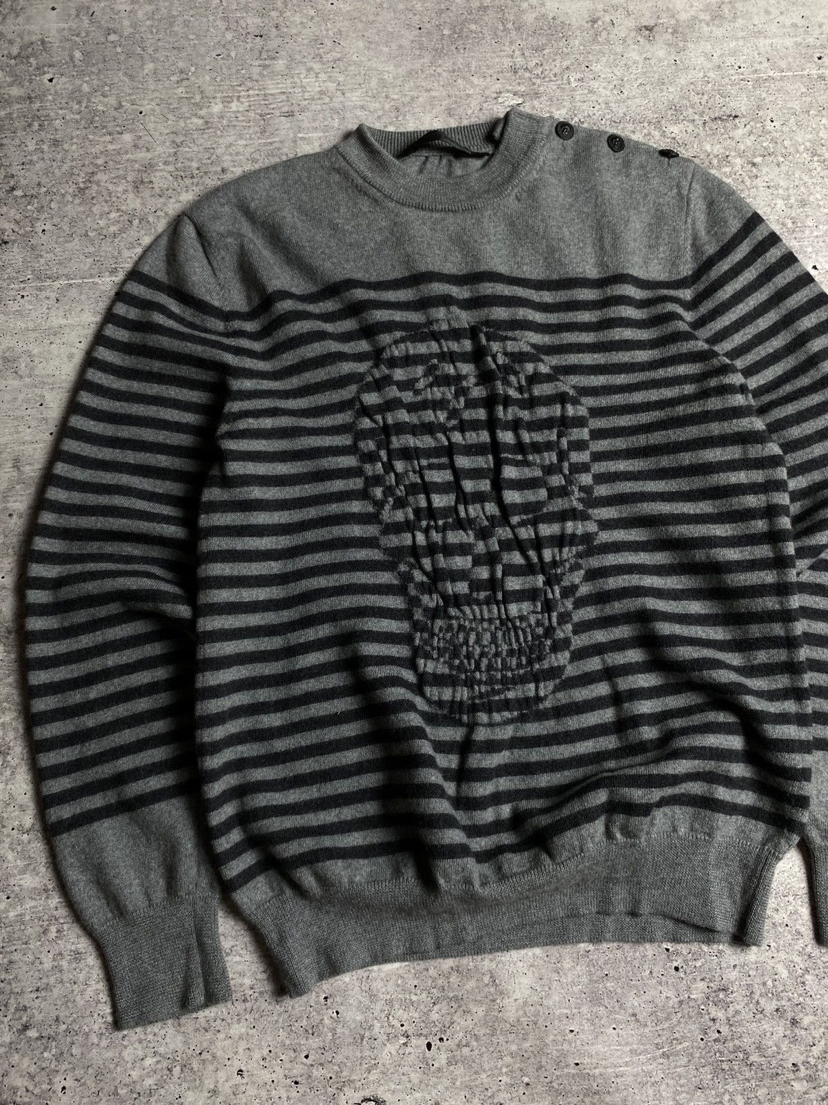 Alexander McQueen Alexander Mqueen Skull Sweater Size US S / EU 44-46 / 1 - 2 Thumbnail