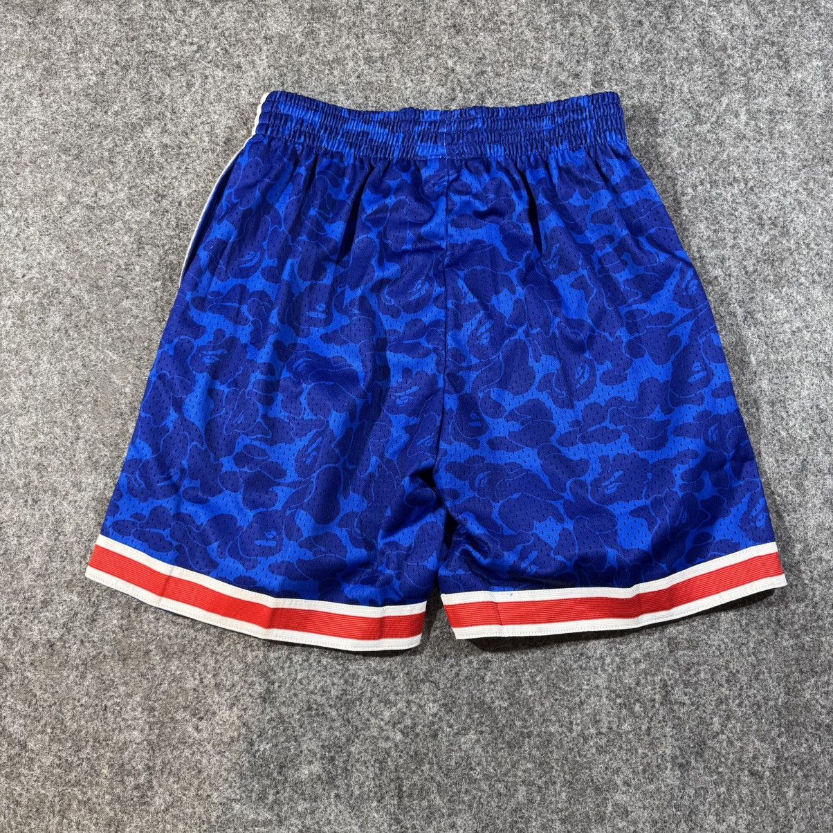 Bape × Mitchell & Ness BAPE x Mitchell & Ness New Jersey Nets Shorts Blue Size US 33 - 2 Thumbnail