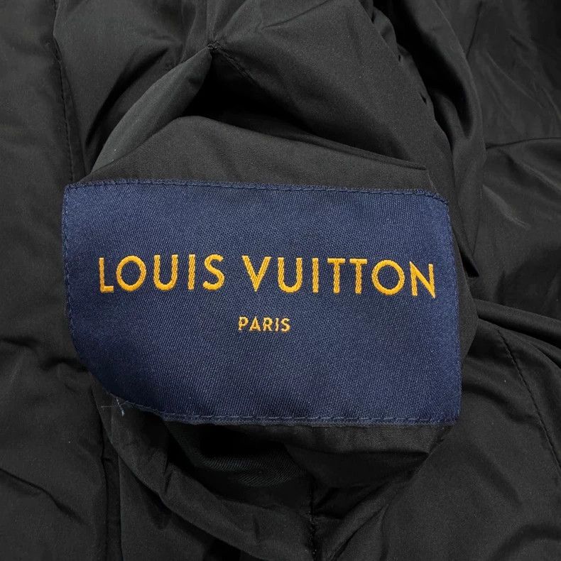 Louis Vuitton Louis Vuitton Three-flower embossed double-faced cotton-pad Size US M / EU 48-50 / 2 - 3 Thumbnail