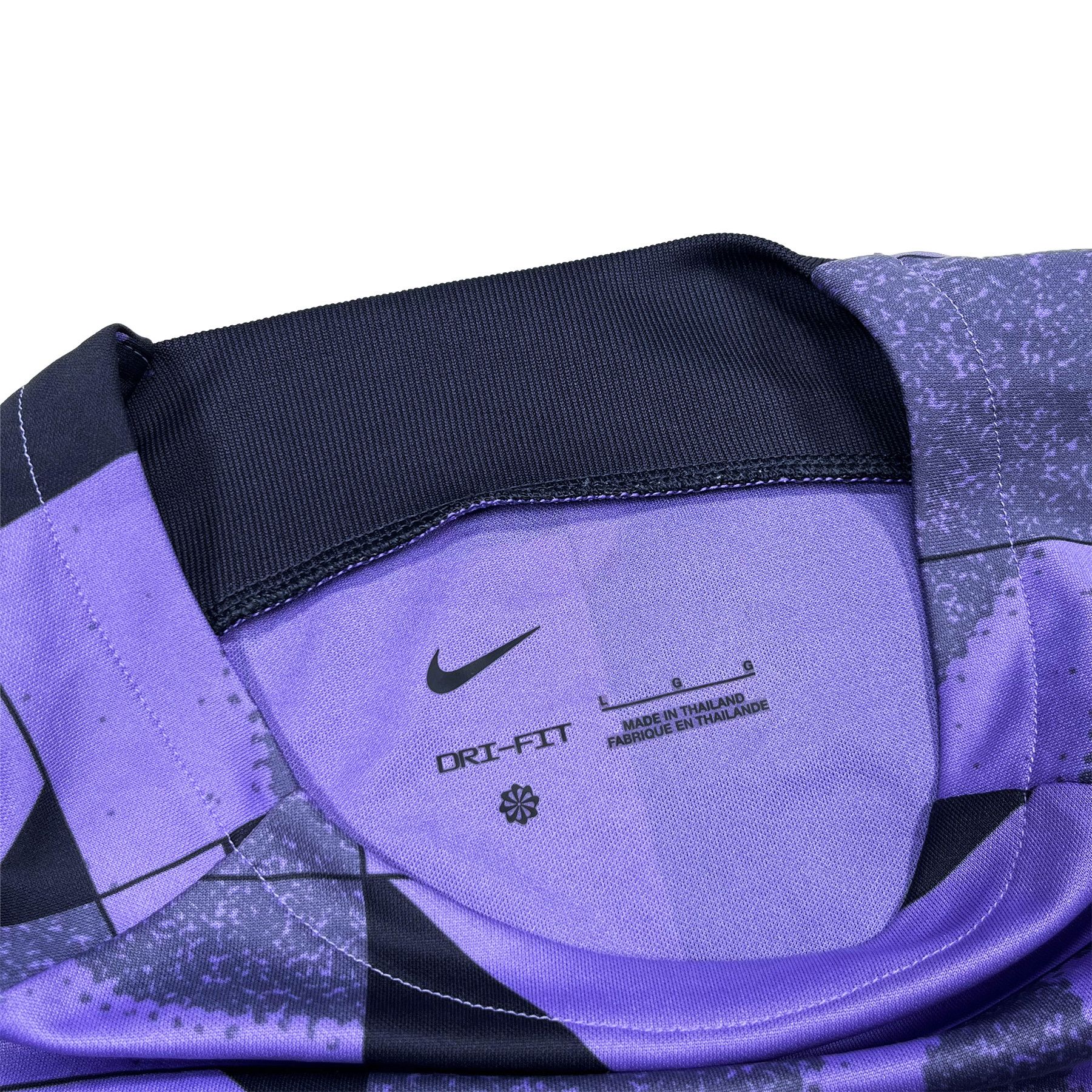 Nike Nike x Liverpool Football Jercey • L size Size US L / EU 52-54 / 3 - 5 Thumbnail