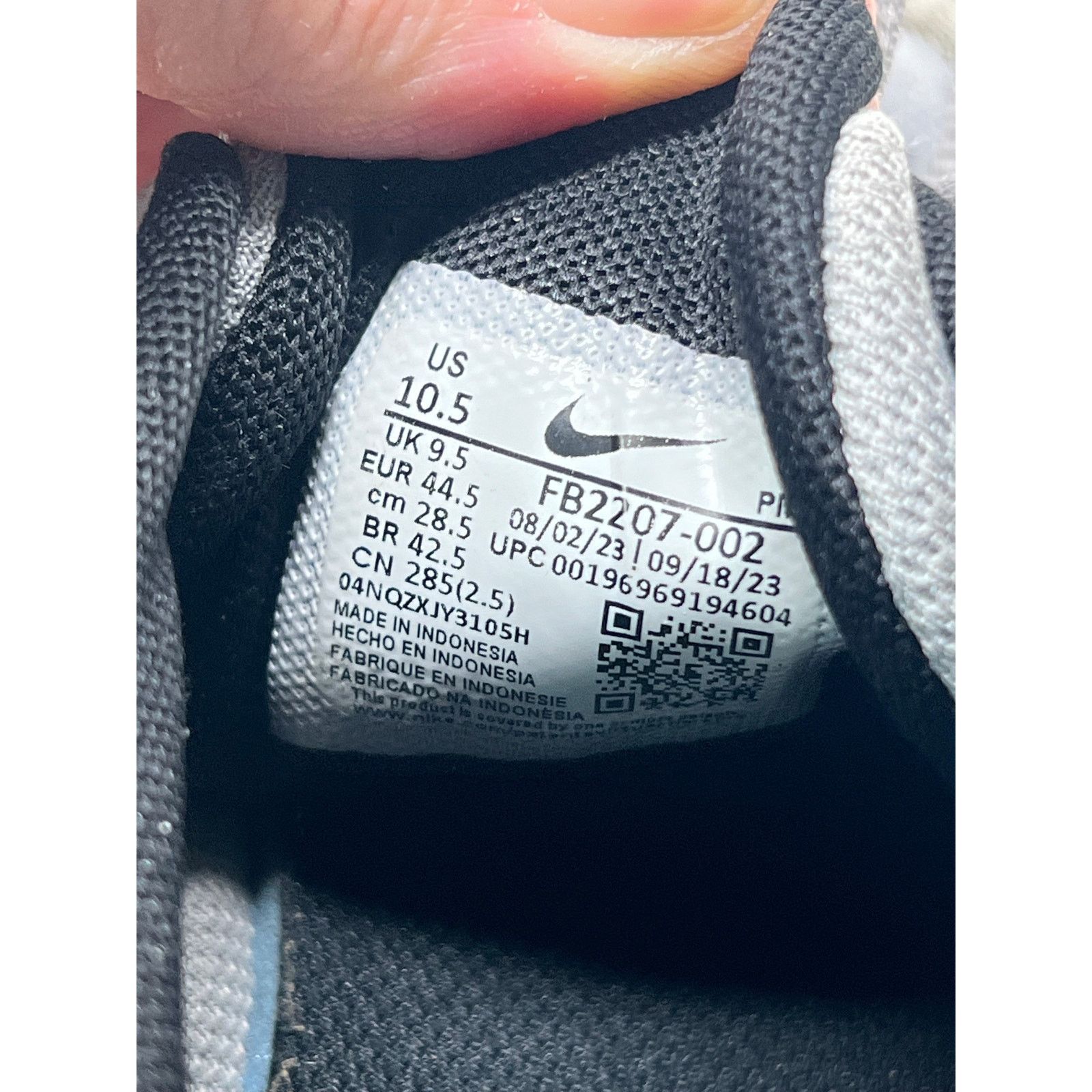 Nike Nike Revolution 7 Wolf Grey Volt Shoes Mens 10.5 Size US 10.5 / EU 43-44 - 8 Thumbnail