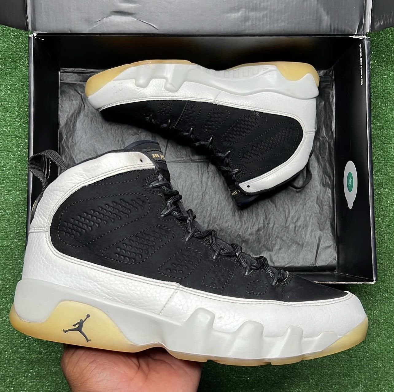 Jordan Brand Air Jordan 9 Retro ‘City of Flight’ Size US 8 / EU 41 - 3 Thumbnail