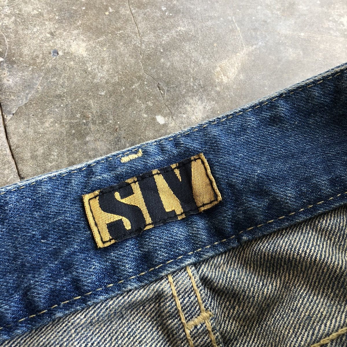 Japanese Brand 🇯🇵 2000s SLY Japan Ripped Bootcut Denim Jeans Pants Blue Wash Size US 26 / EU 42 - 12 Thumbnail