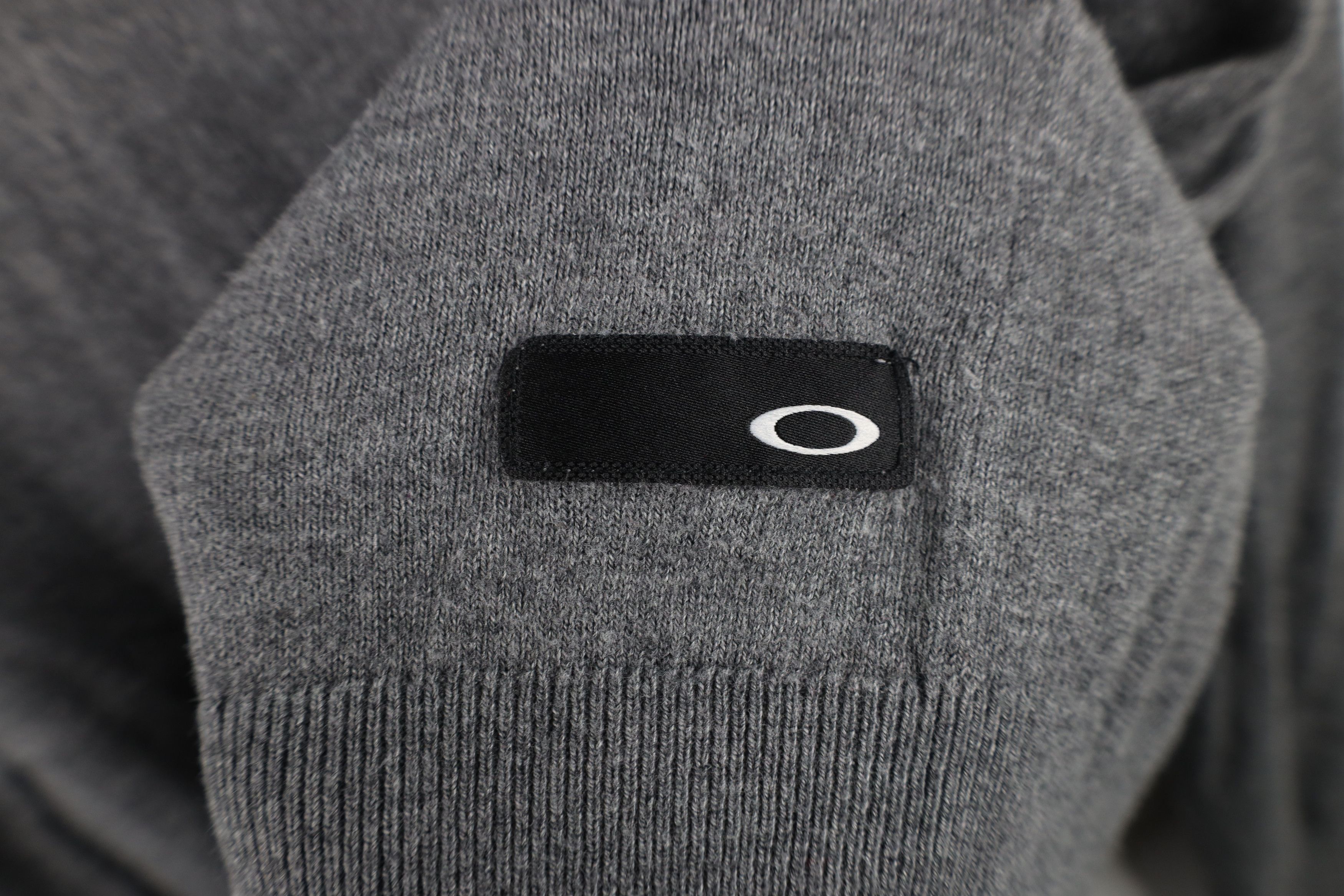 Oakley × Vintage Vintage Oakley Fit O Logo Lightweight Knit V-Neck Sweater Size US M / EU 48-50 / 2 - 4 Thumbnail