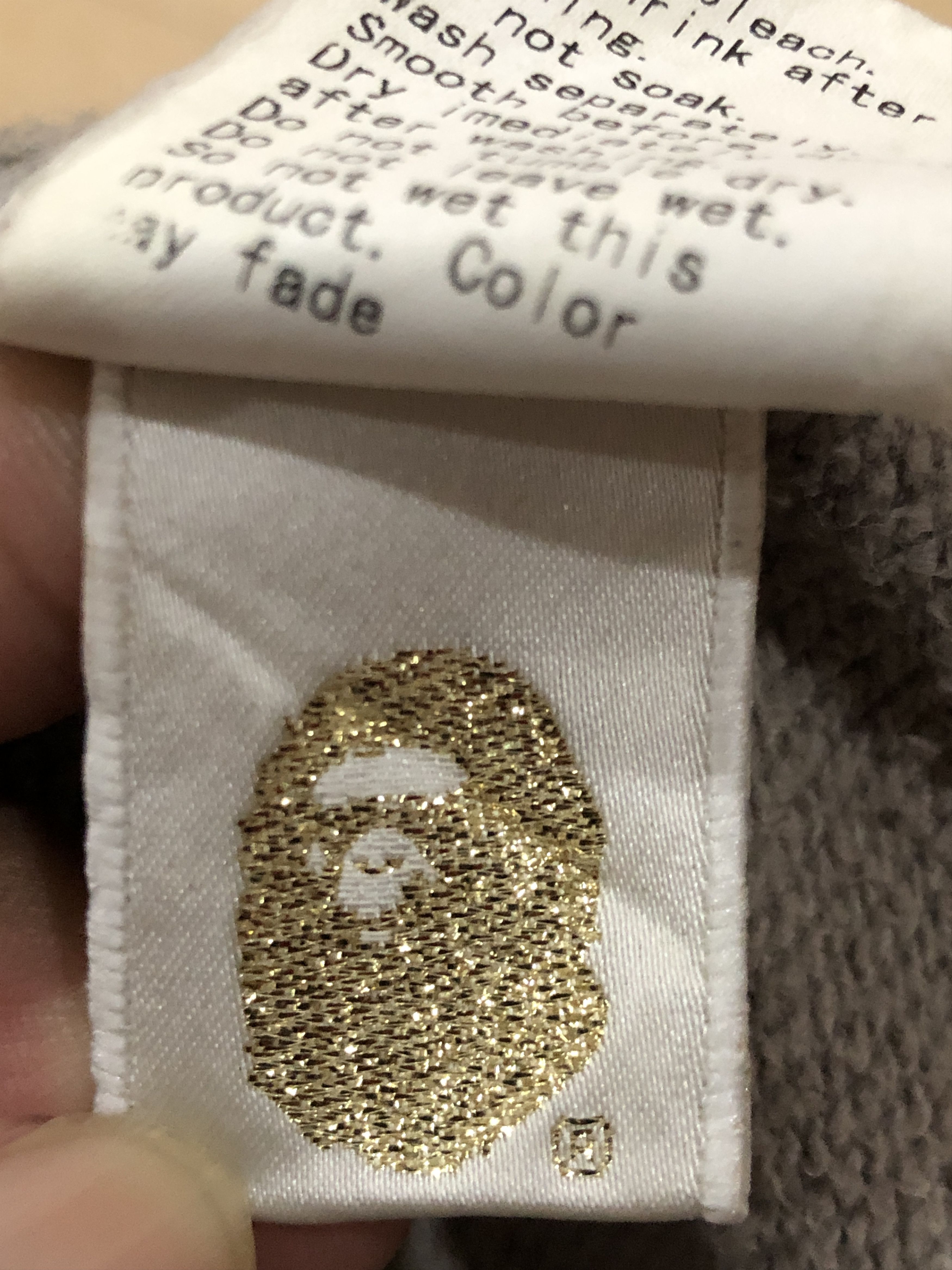 Bape RARE OG 2004 A Bathing Ape Harajuku Store Camo Crewneck Size US L / EU 52-54 / 3 - 7 Thumbnail