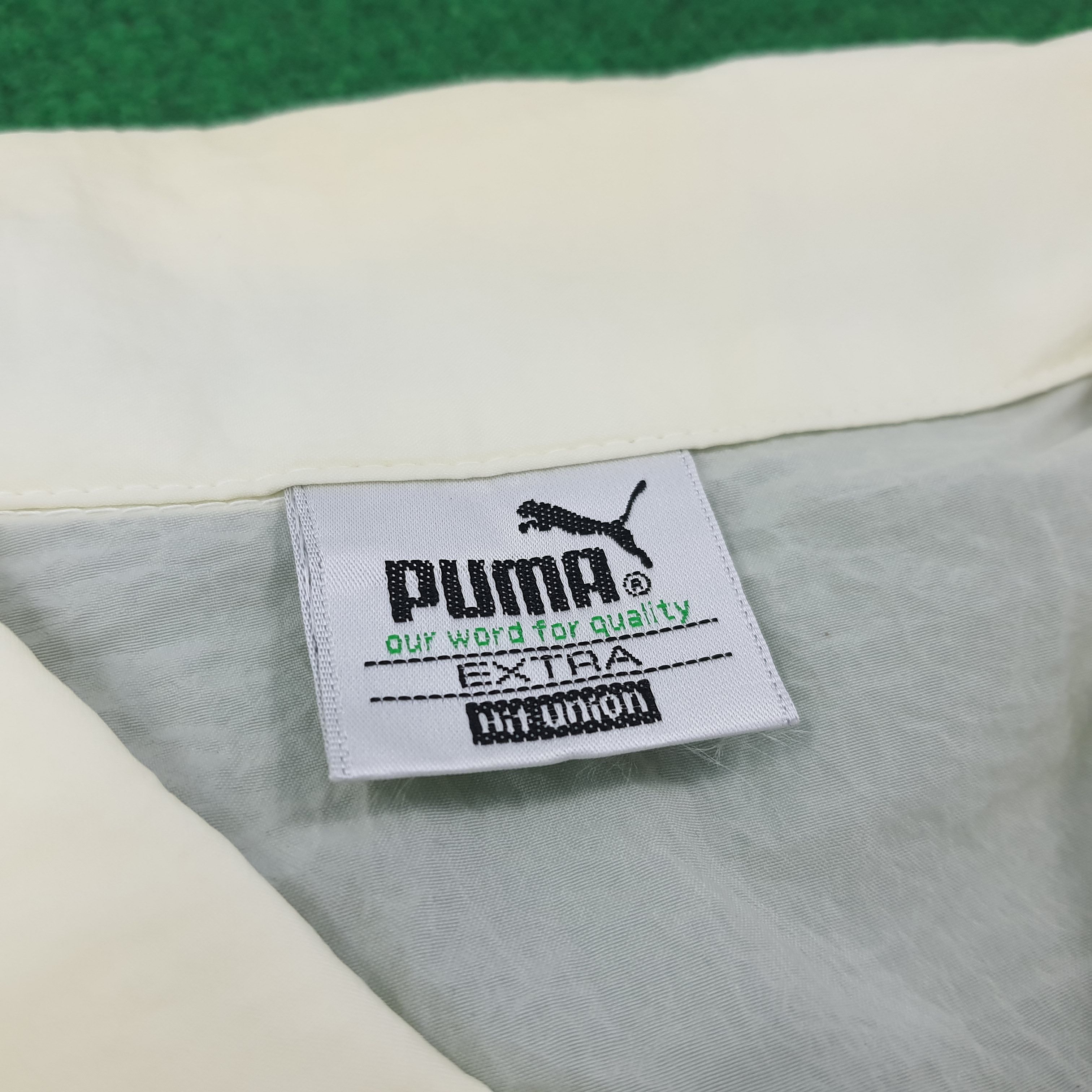 Puma × Vintage Vintage PUMA Japan League Staff Sports Windbreaker C231N2 Size US L / EU 52-54 / 3 - 5 Thumbnail