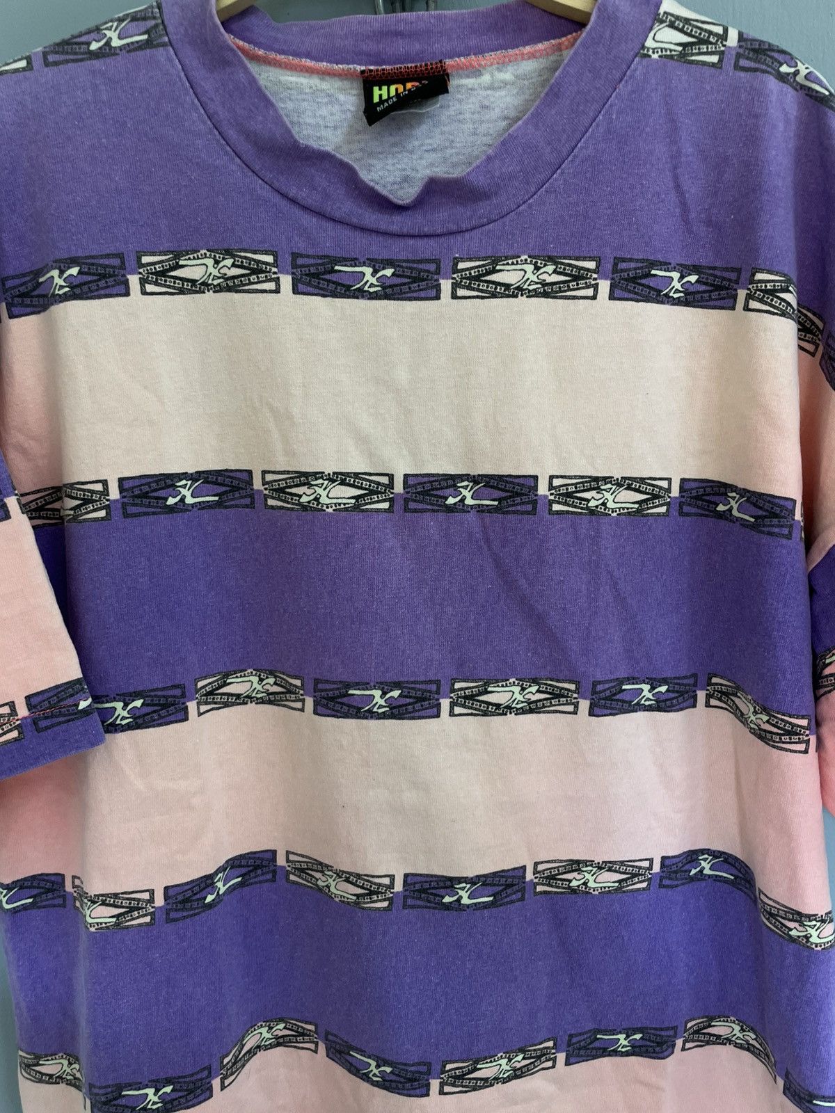 Vintage Vintage 90s Hobie streetwear AOP t shirt Size US M / EU 48-50 / 2 - 4 Thumbnail