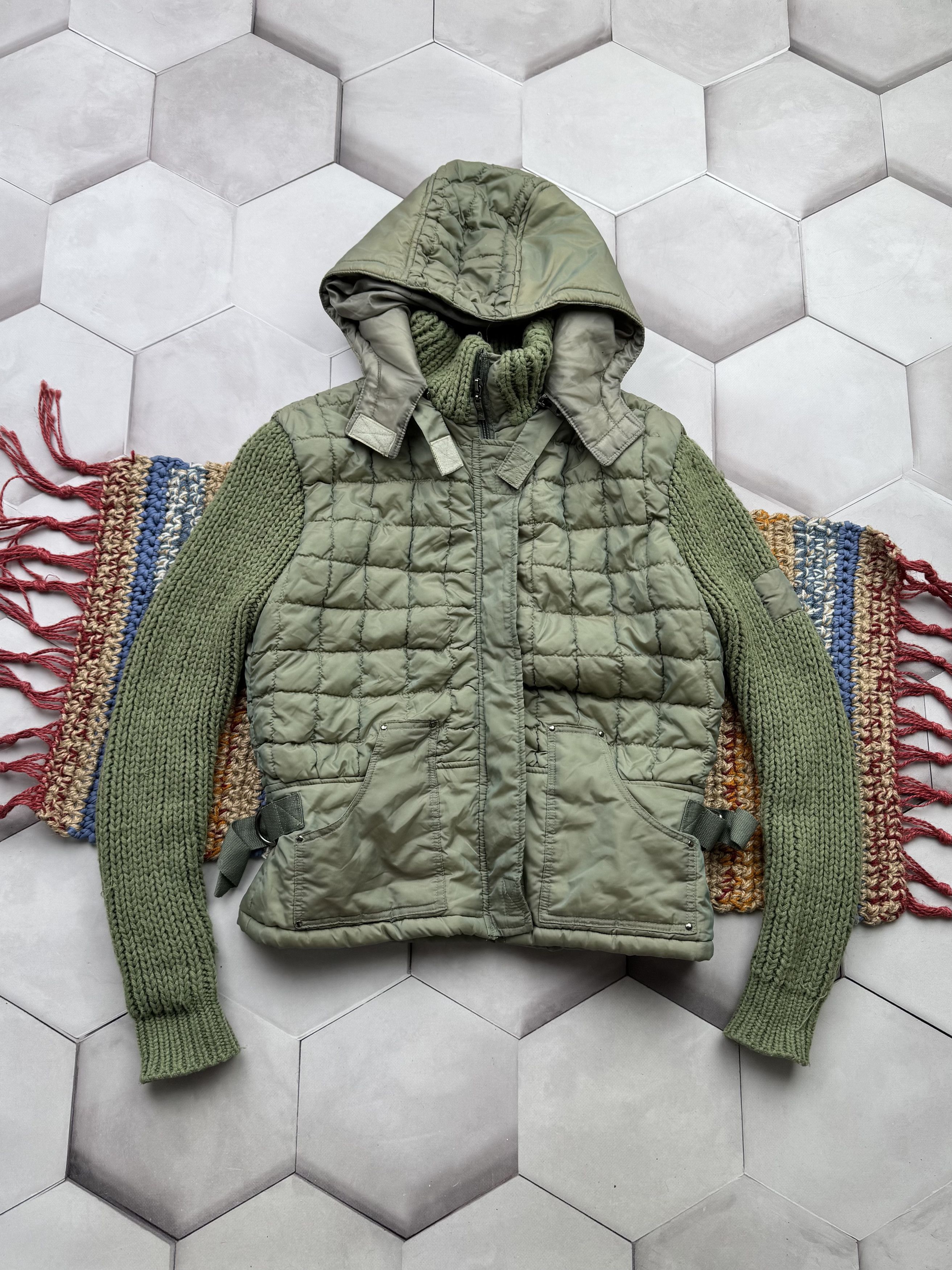 Vintage Hooded Cropped Jacket With Knitted Sleeve A332