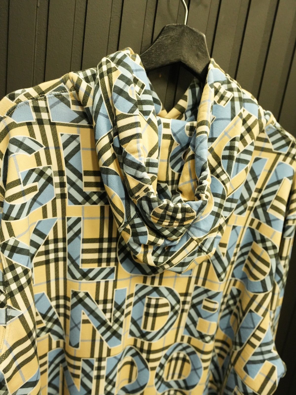 Burberry Burberry Vintage Check Logo Hoodie Size US XL / EU 56 / 4 - 6 Thumbnail