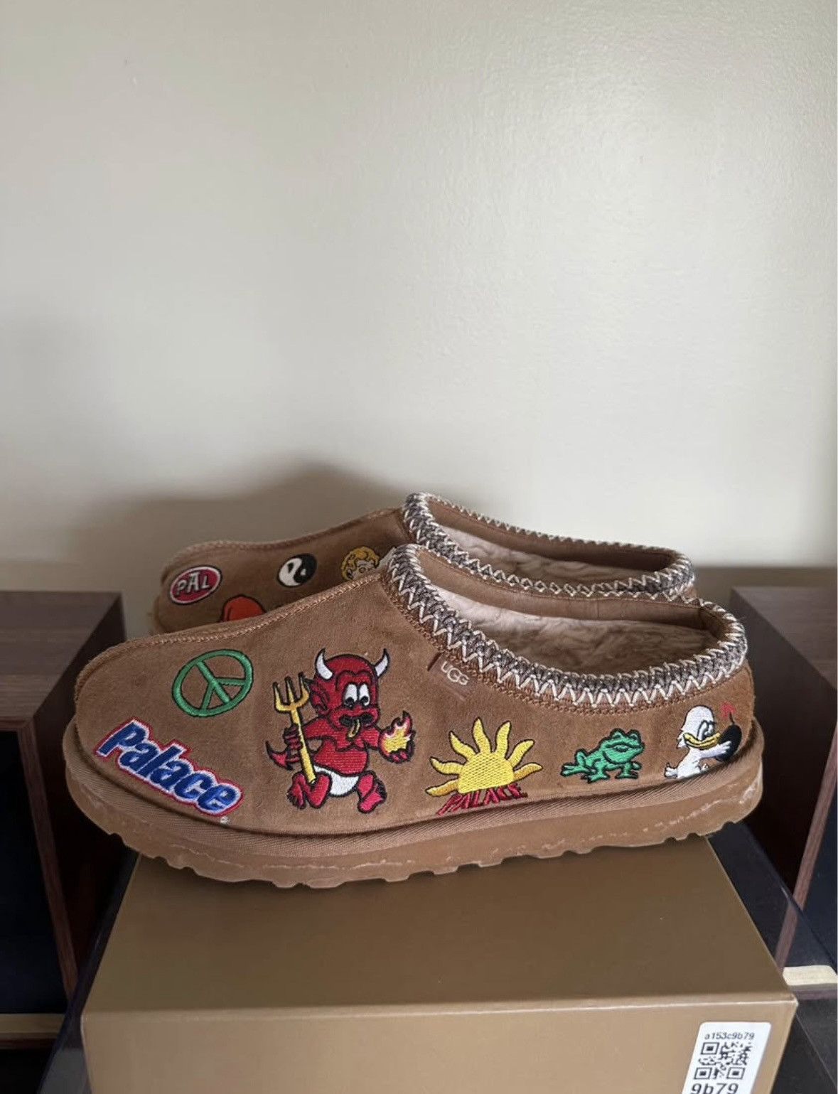 Palace × Ugg Ugg x Palace Tasmans Size US 10 / EU 43 - 3 Thumbnail