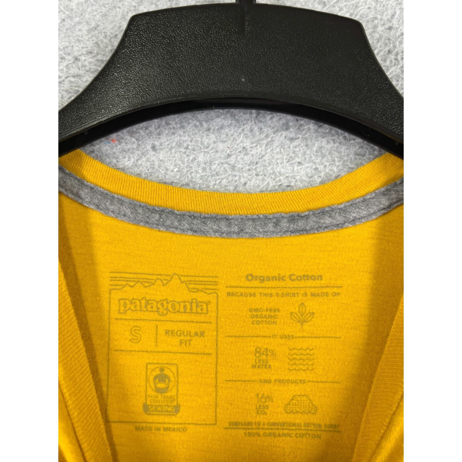 Patagonia Patagonia Shirt Men's Short Sleeve 100% Cotton Yellow Fitz Roy Print T-Shirt Small 100% Cotton USA Logo All Seasons Regular Fit Adult Size S Mens Size US S / EU 44-46 / 1 - 7 Thumbnail
