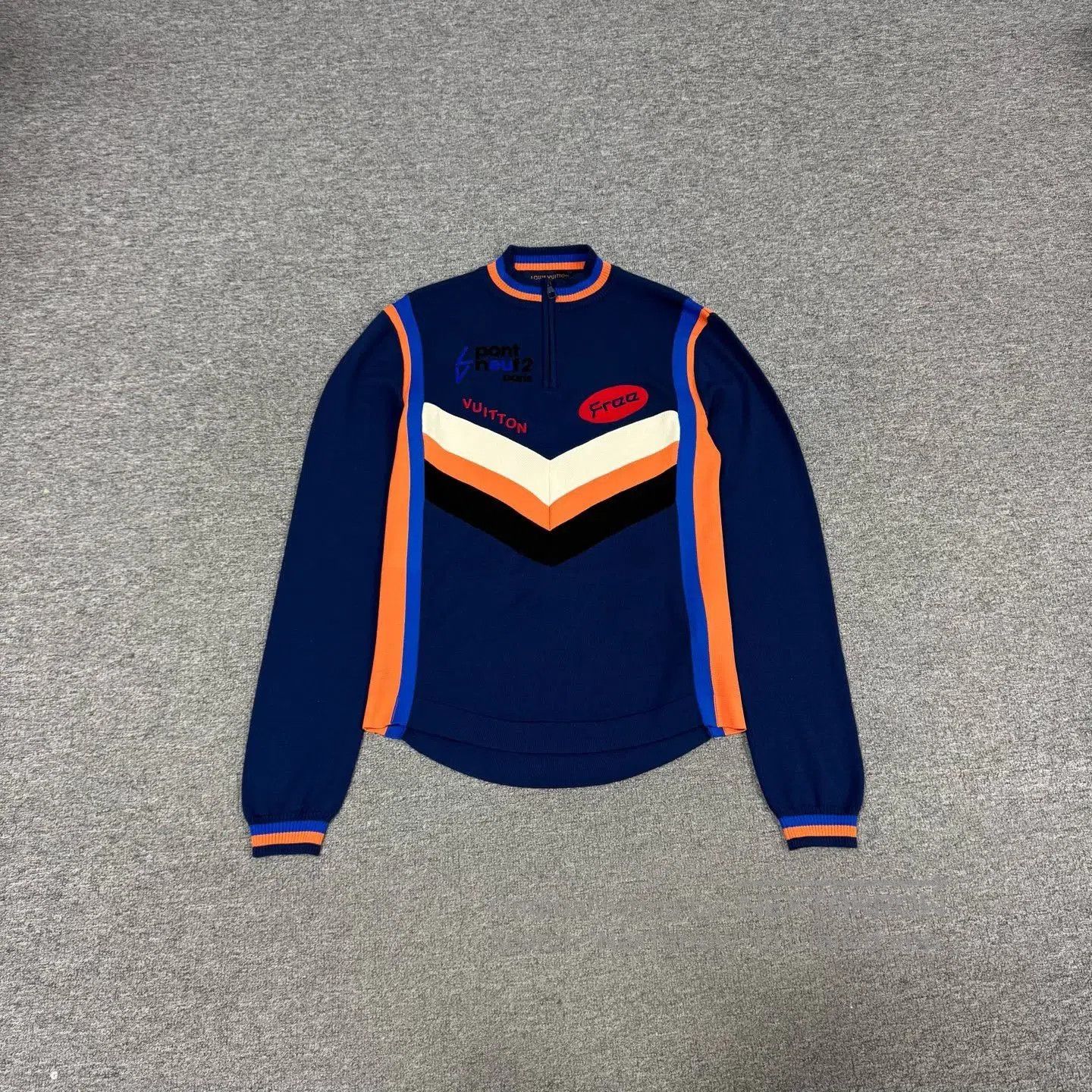 Louis Vuitton Louis Vuitton Blue Logo Wool Knit Half. Size US M / EU 48-50 / 2 - 1 Thumbnail
