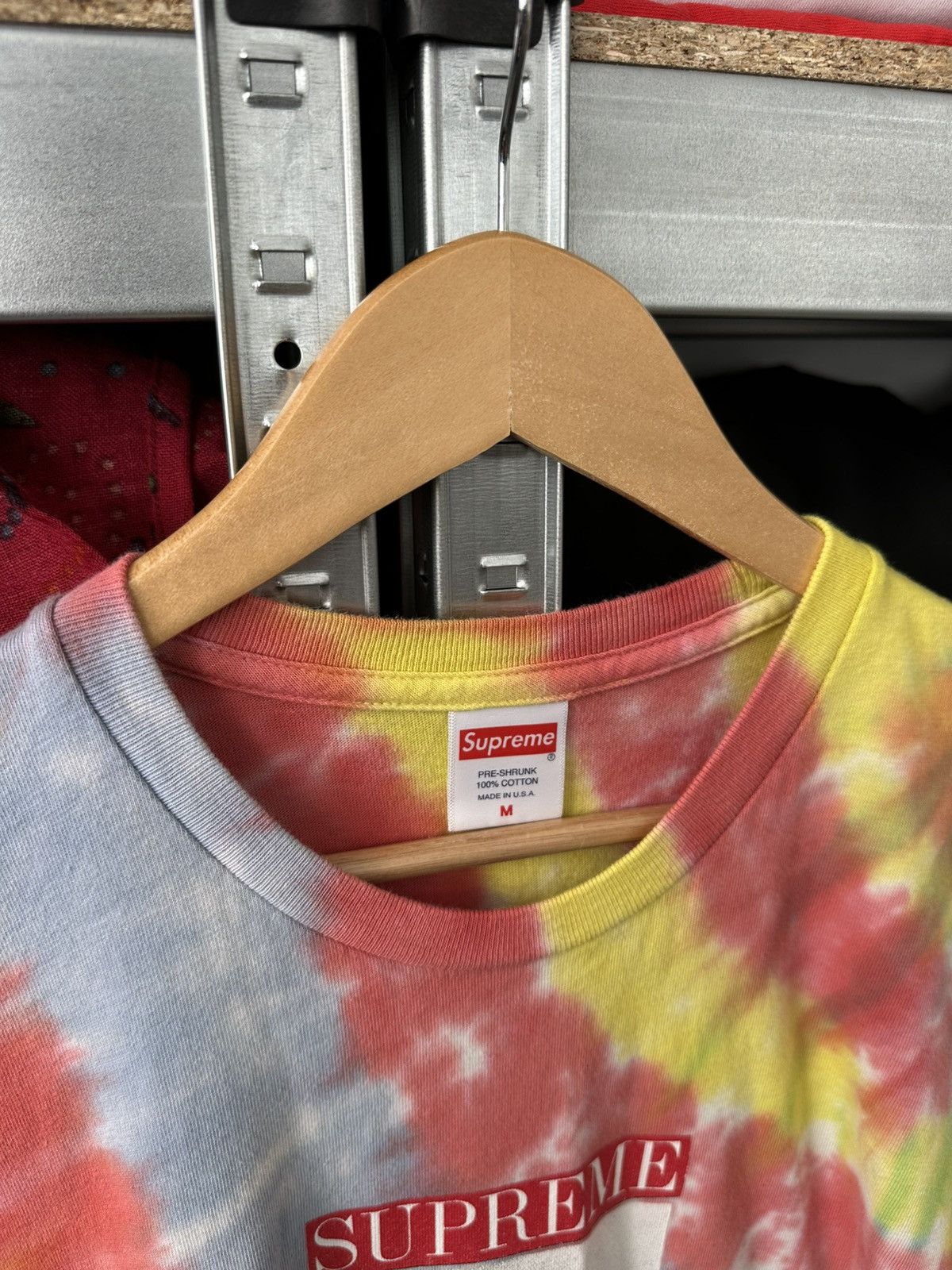 Supreme Supreme T-Shirt Loved By The Children Logo Tie Dye Y2K Tee Size US M / EU 48-50 / 2 - 9 Thumbnail