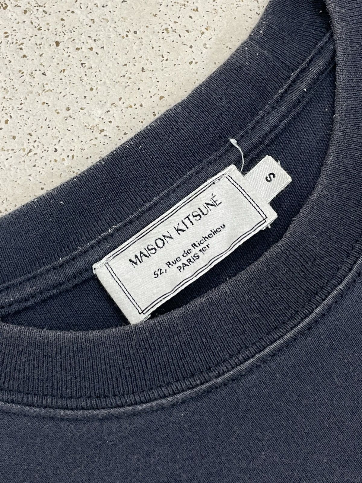 Designer × Maison Kitsune Sunfaded Maison Kitsune Small Fox Paris Size US S / EU 44-46 / 1 - 8 Thumbnail