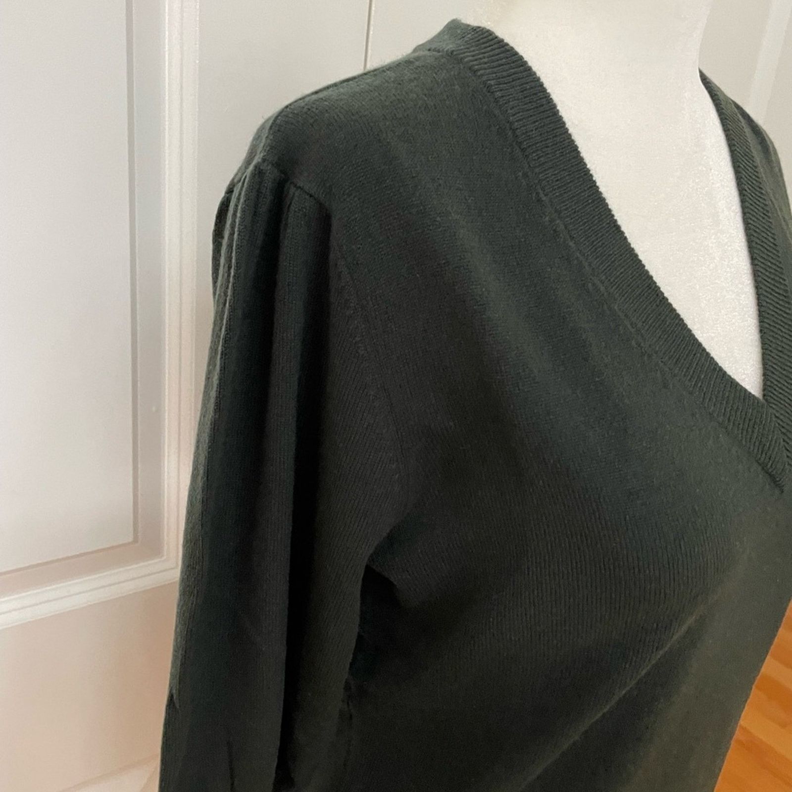 Autumn Cashmere Juliette Cashmere Sweater from AUTUMN CASHMERE Size M / US 6-8 / IT 42-44 - 6 Thumbnail