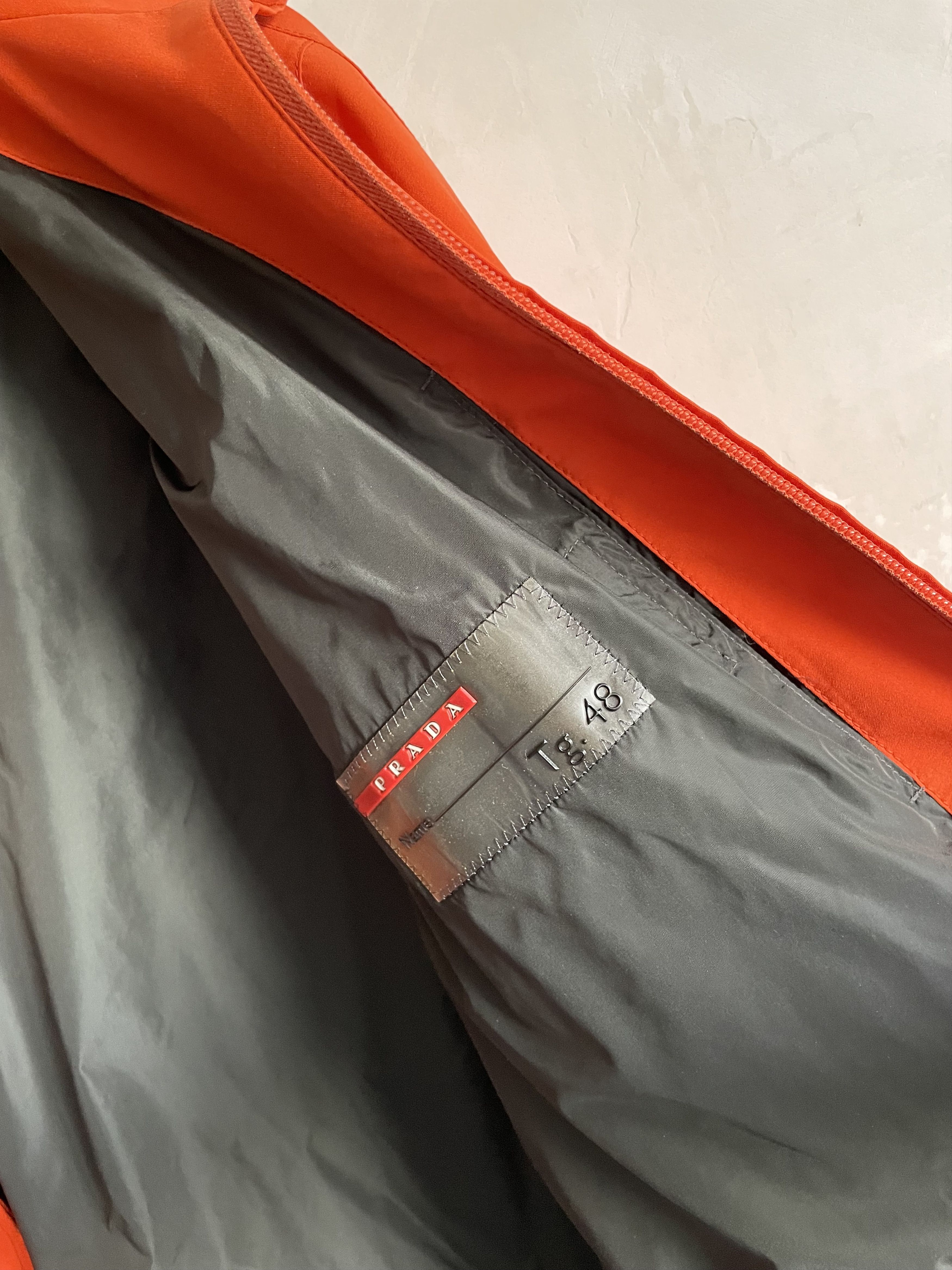 Prada orange rain coat Prada, gore tex fabric rain proof, size 48 Size US M / EU 48-50 / 2 - 6 Thumbnail