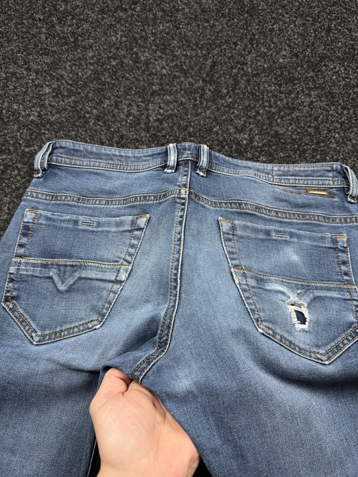 Diesel 00s Luxury Y2K Diesel Thommer Slim Skinny Distressed Jeans Size US 33 - 13 Thumbnail