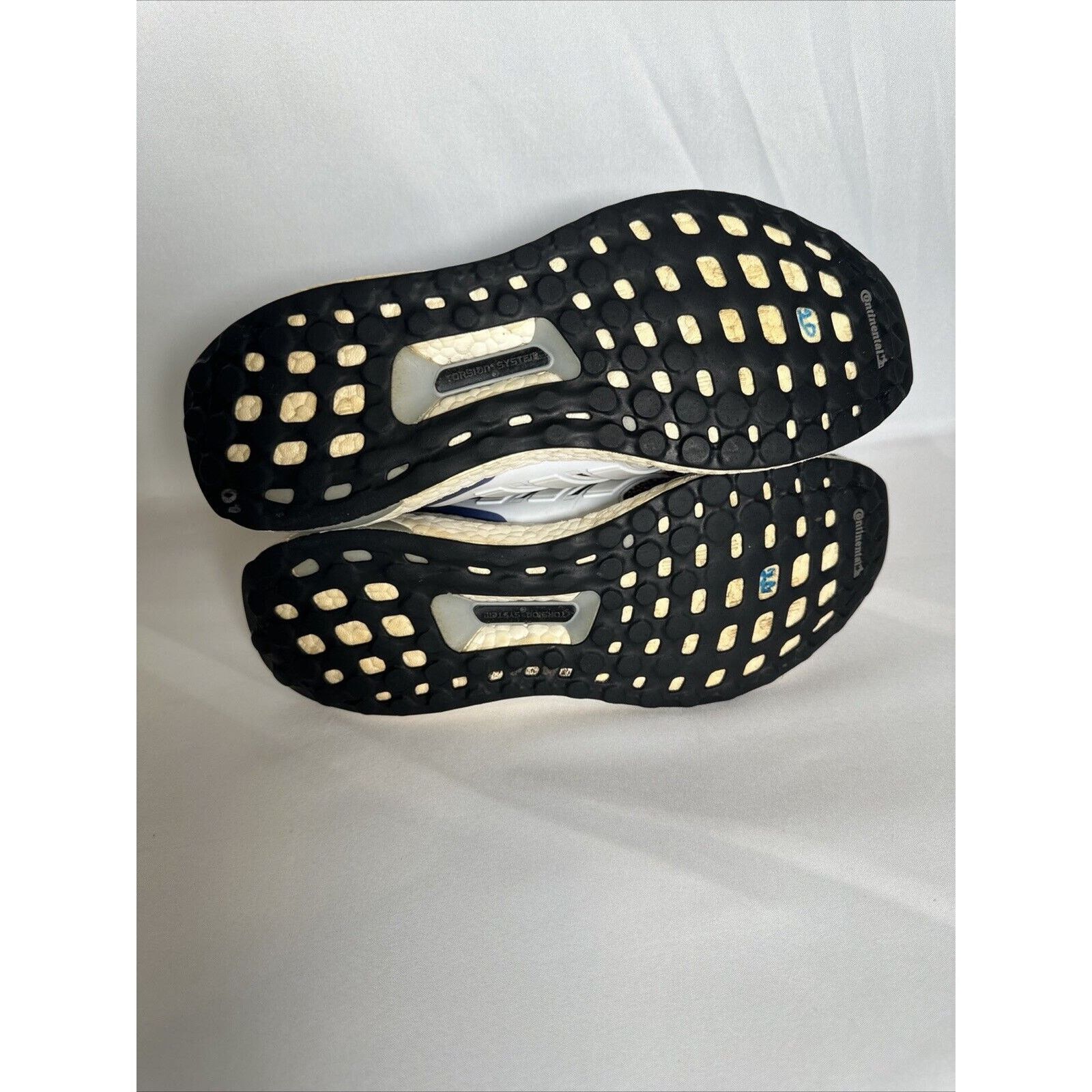 Adidas Adidas UltraBoost 4.0 Women's Size 9 Running Shoes Sneakers Size US 9 / IT 39 - 10 Thumbnail