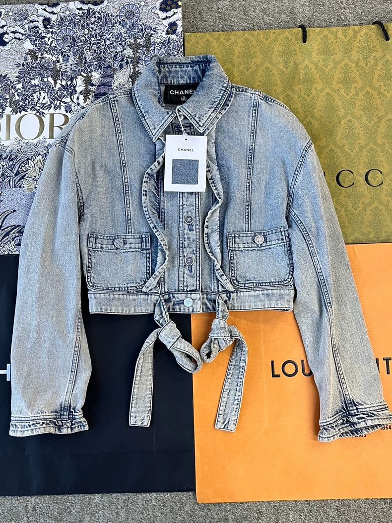 Chanel Chanel Make an old short denim jacket Size XXS / US 00 / IT 34 - 1 Thumbnail