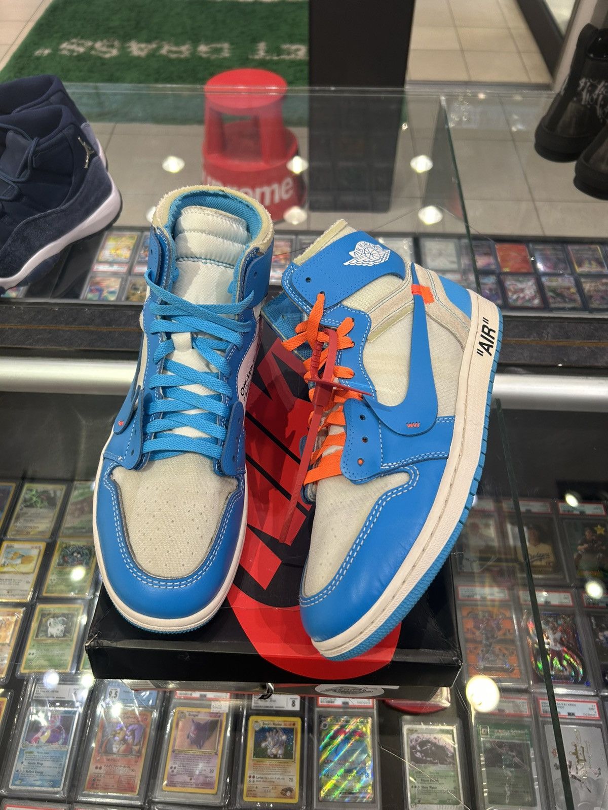 Jordan Brand × Off-White Jordan 1 Offwhite University Blue Size US 11 / EU 44 - 1 Thumbnail