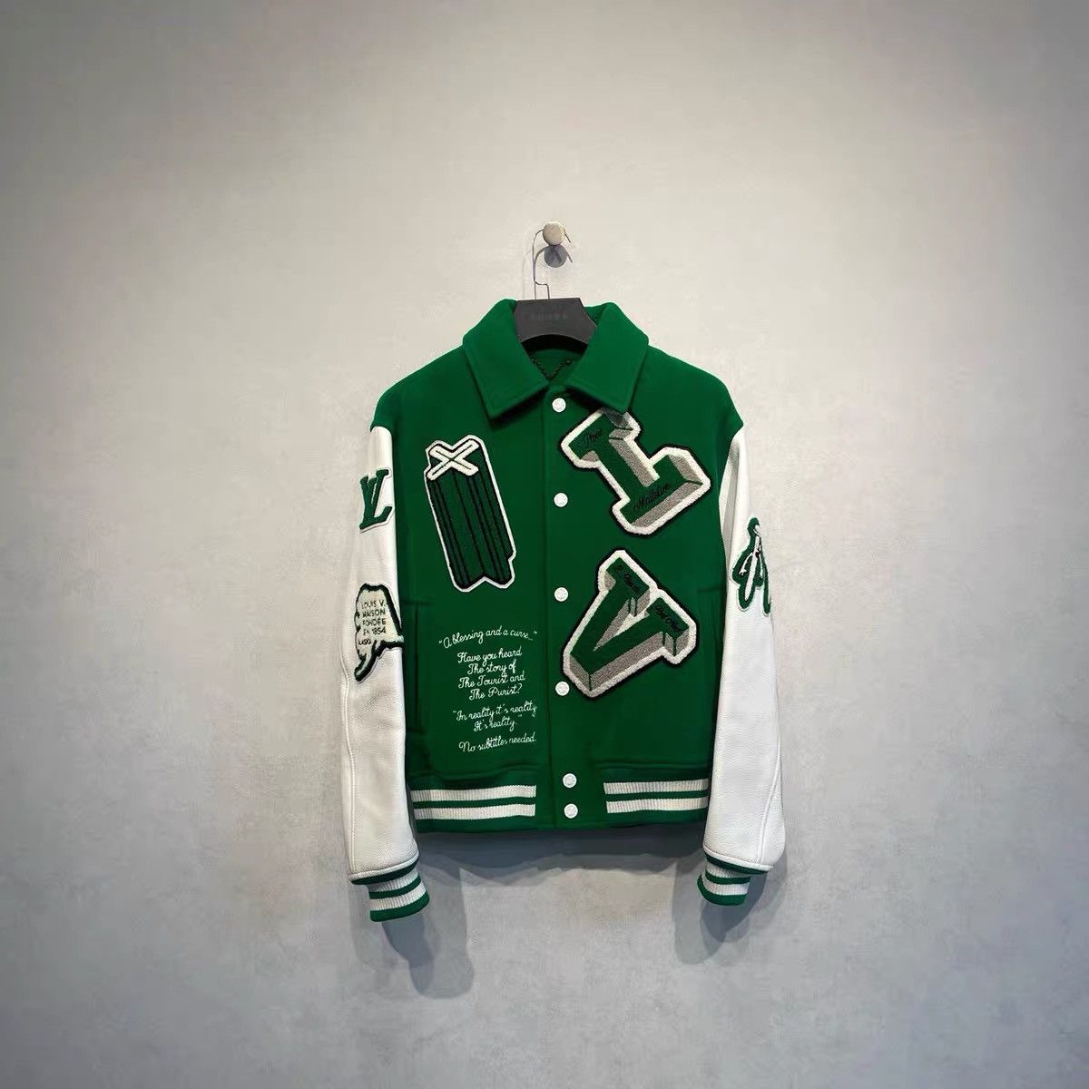 Louis Vuitton Louis Vuitton Green Embroidered Logo Varsity Jacket. Size US S / EU 44-46 / 1 - 1 Thumbnail