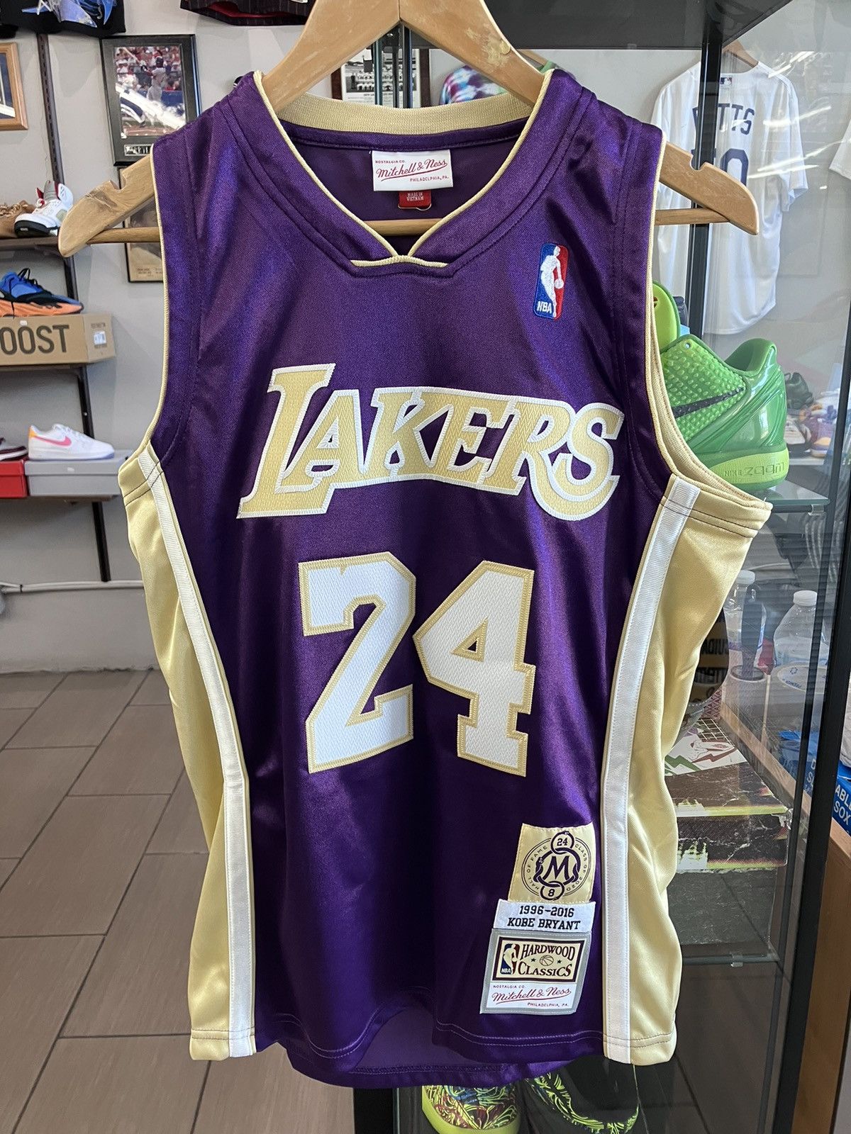 Mitchell Ness Kobe Bryant Hall Of Fame Jersey Size Small