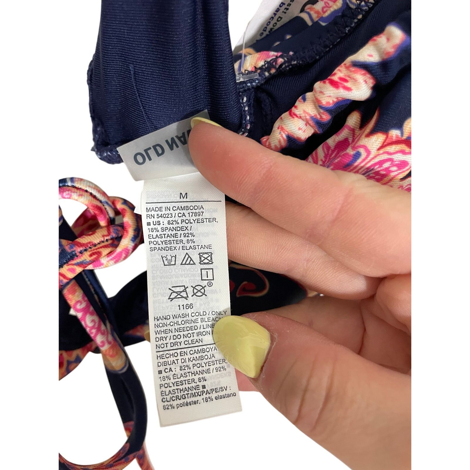Old Navy Gathered Keyhole-Front Bikini Swim Top M Old Navy Vacation Size M / US 6-8 / IT 42-44 - 4 Thumbnail