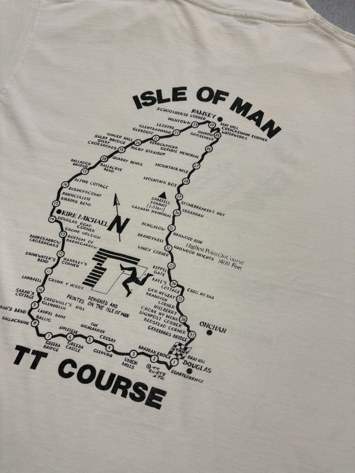 Vintage Vintage 90s Isle of Man TT Motorcycle Racing T-Shirt Moto Size US XL / EU 56 / 4 - 10 Thumbnail