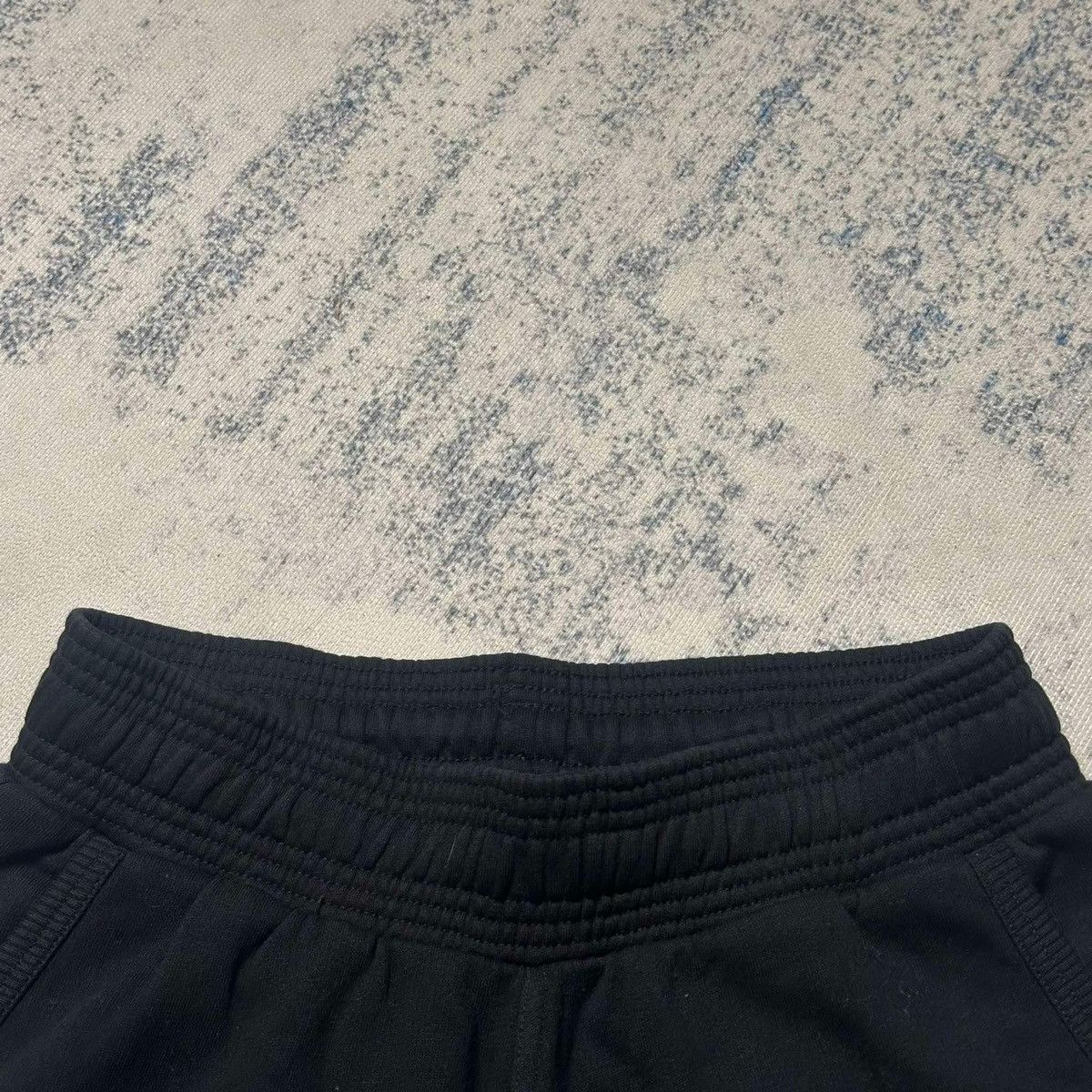 Givenchy GIVENCHY LOGO SHORT PANTS Size US 28 / EU 44 - 2 Thumbnail