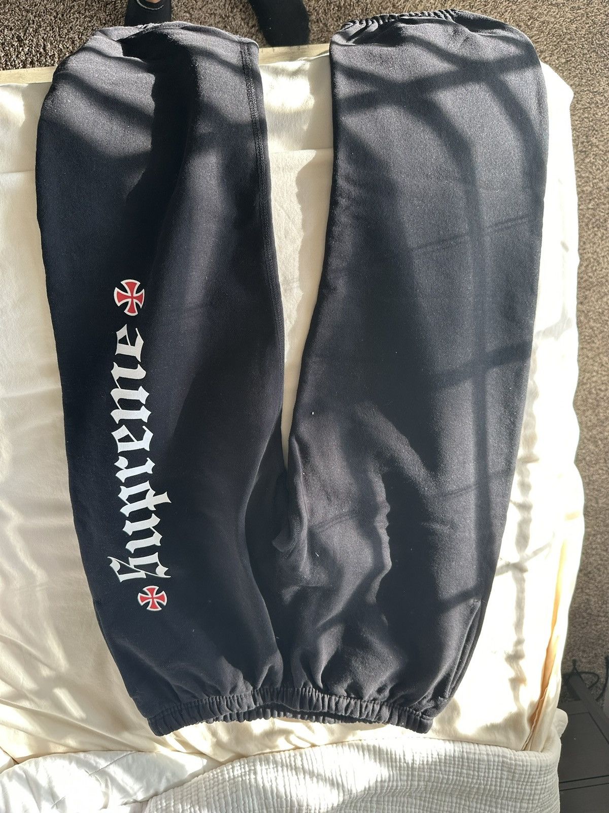 Independent Truck Co. × Supreme Fuck the rest - FTR (independent x supreme) sweats black Size US 32 / EU 48 - 1 Thumbnail
