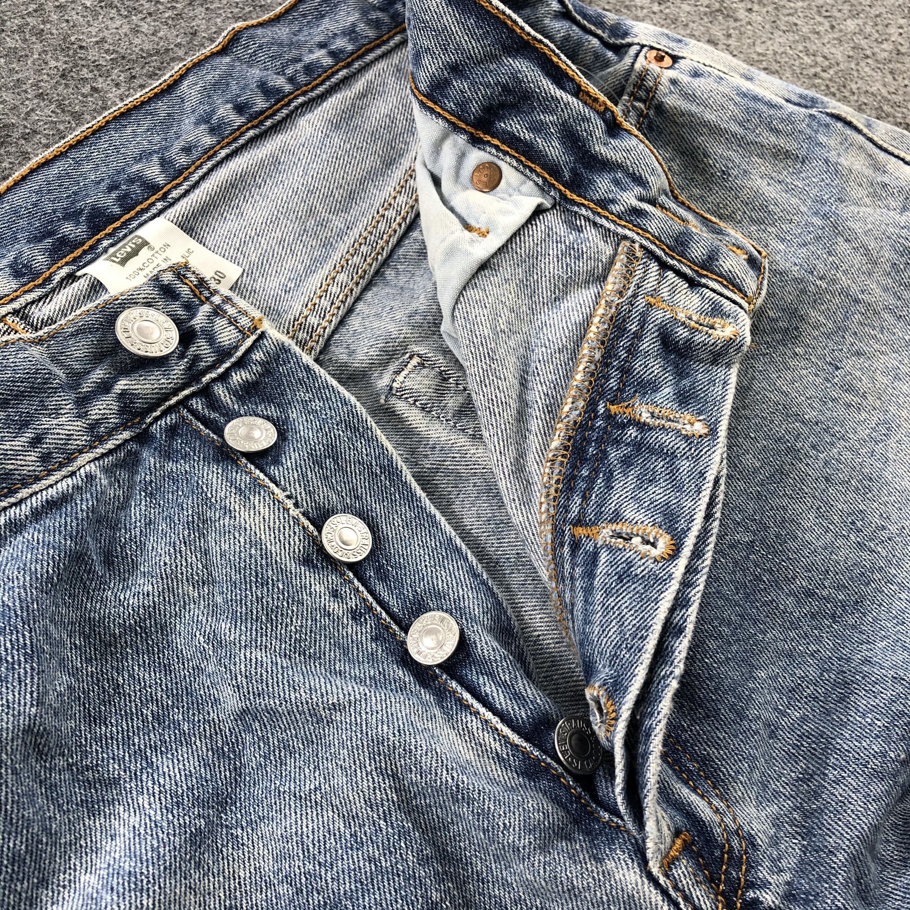 Levi's Vintage Light Wash Levis 501 Jeans-JM2088 Size 35" - 7 Thumbnail