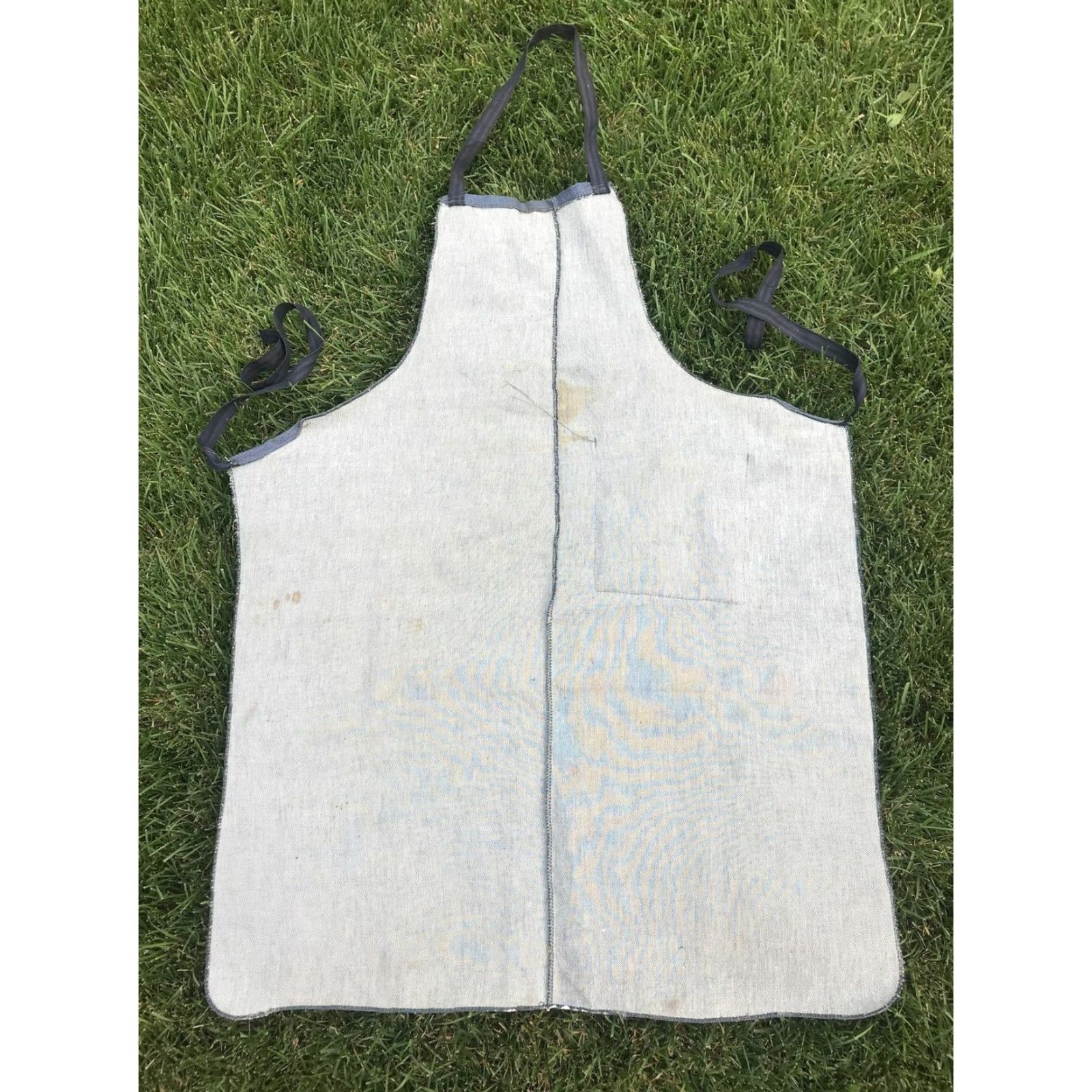 Garage VINTAGE 40s 50s Red Denim Selvedge Bartender Work Apron | Garage Shop | Unisex | SEE MEASUREMENTS Size ONE SIZE - 6 Thumbnail