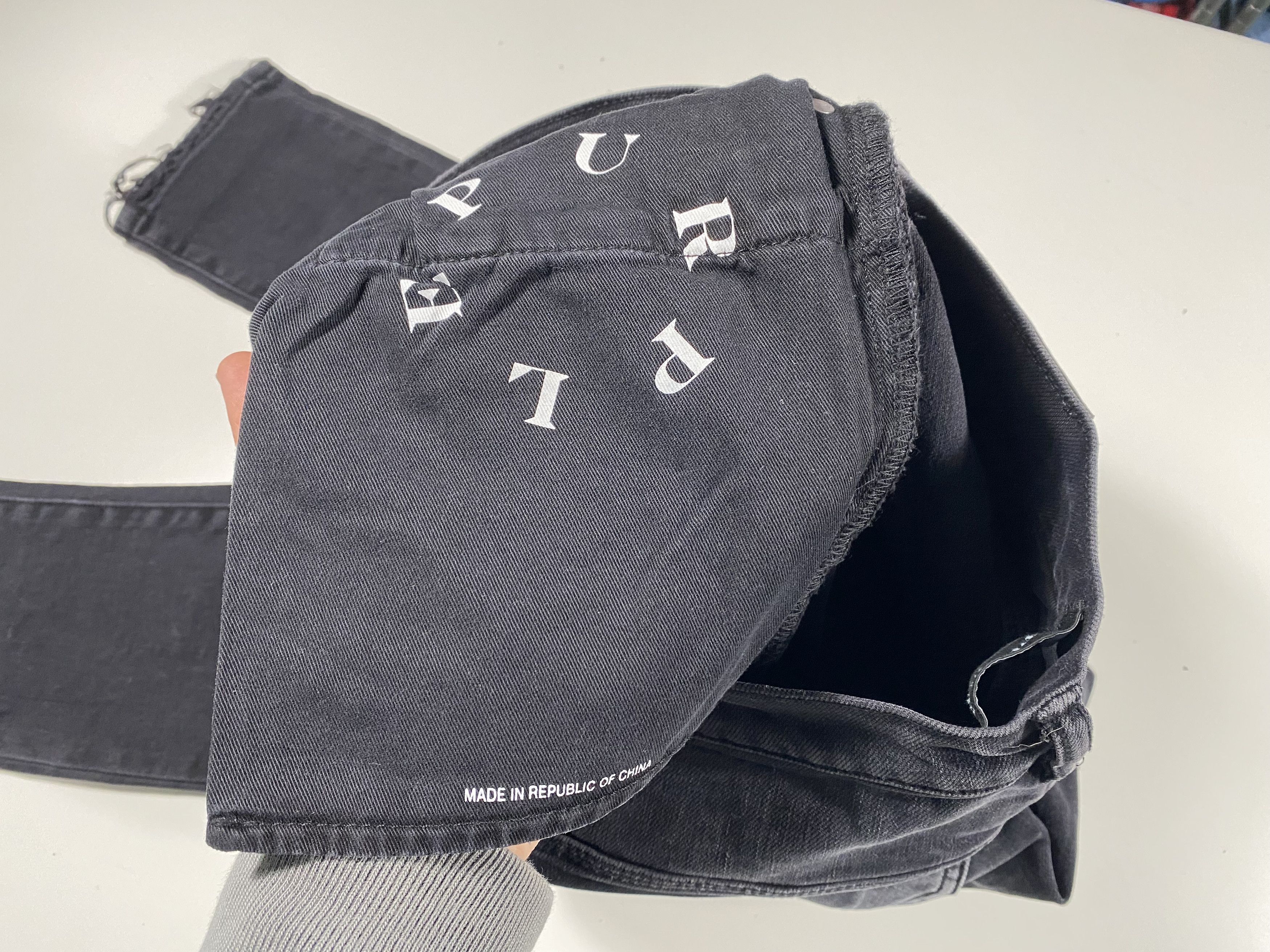 Purple Brand Purple Brand P002-29 Slim Black Blowout Repair Jeans 29x32 Size US 29 - 8 Thumbnail