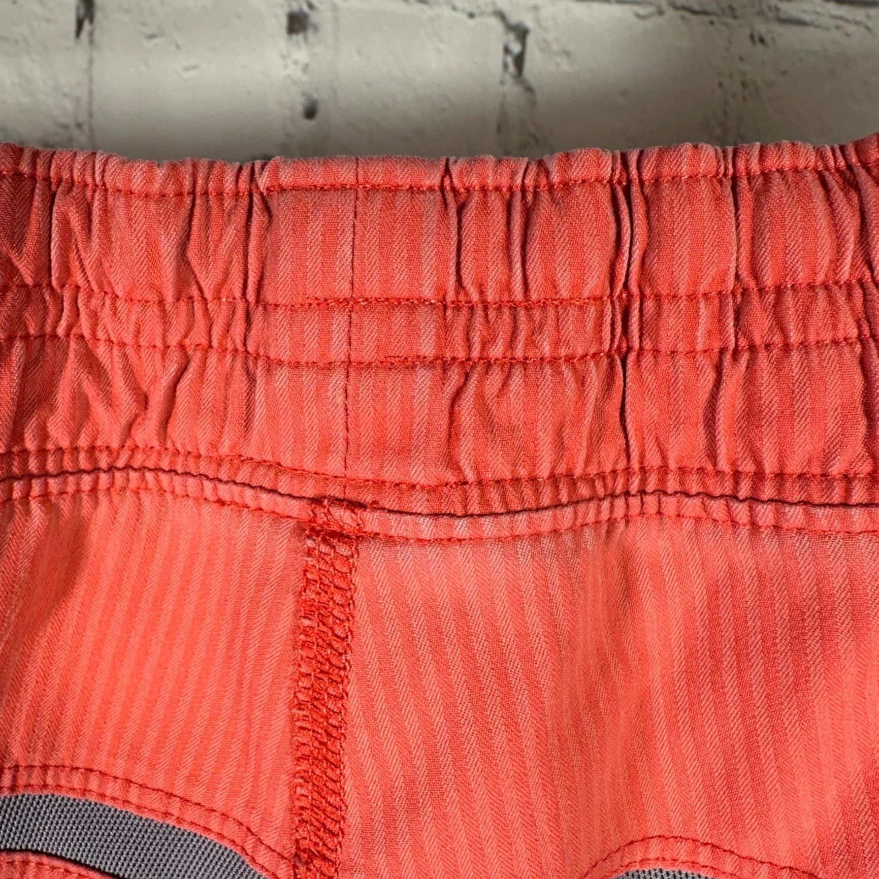 Lululemon Lululemon Mens Athletic Shorts Orange Striped Zipper Pocket Elastic Waist Size L Size US 33 - 4 Thumbnail