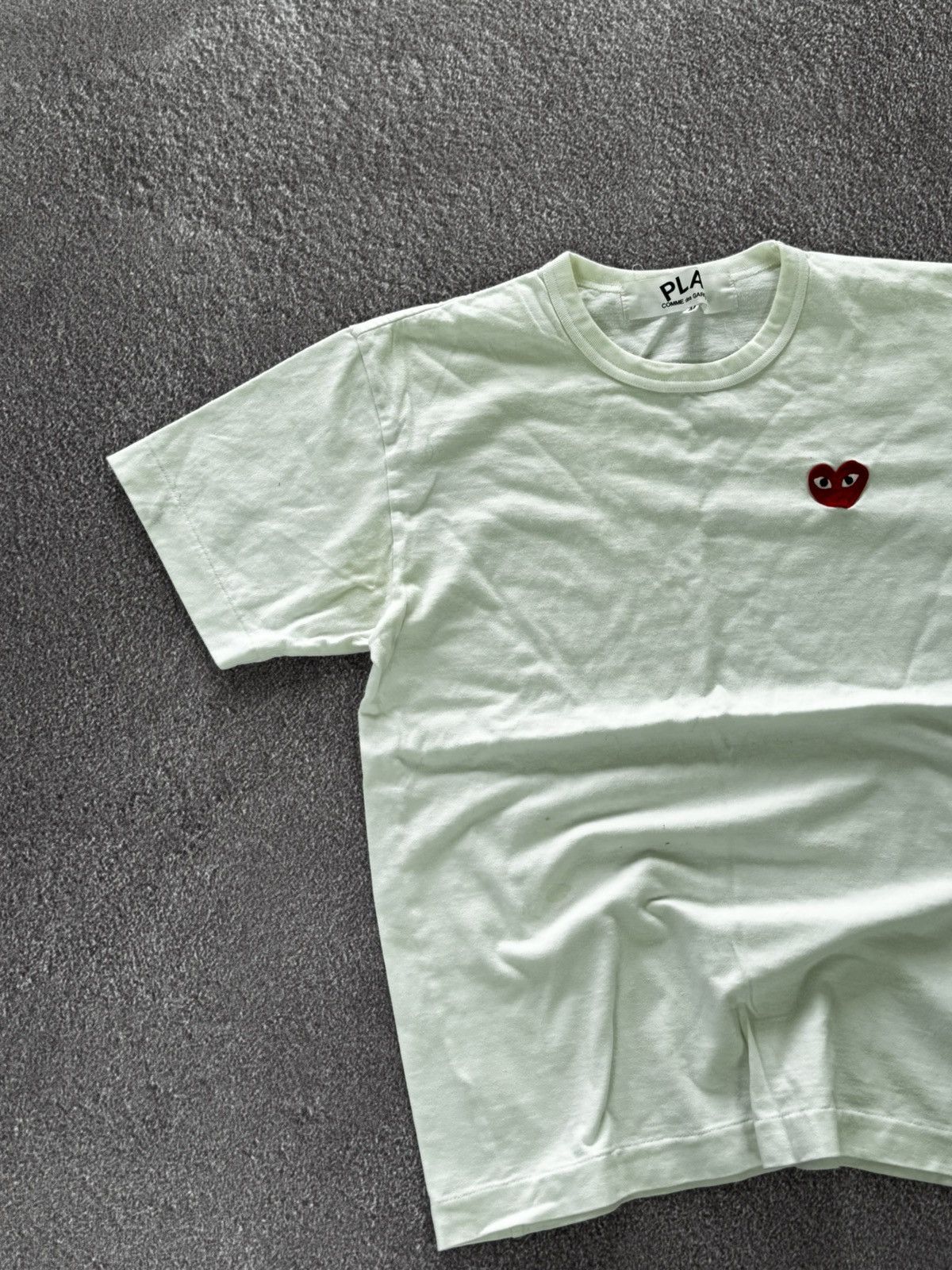 Comme des Garcons PLAY Play Comme des Garcons T Shirt Heart T Shirt Size US M / EU 48-50 / 2 - 4 Thumbnail