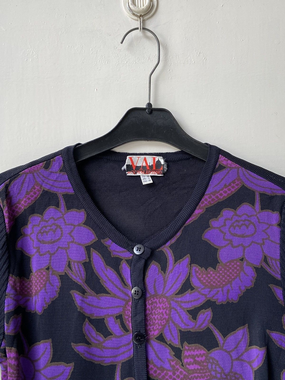 Valentino VALENTINO Knit T-shirt Size US XS / EU 42 / 0 - 11 Thumbnail