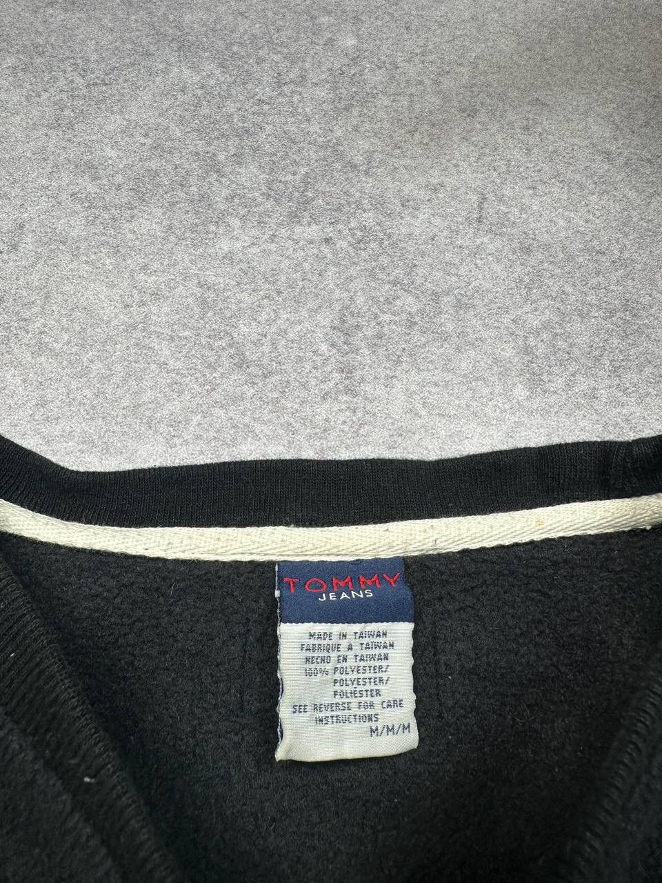 Tommy Hilfiger Vintage Black Tommy Jeans Fleece Sweatshirt, Size M Size US M / EU 48-50 / 2 - 5 Thumbnail