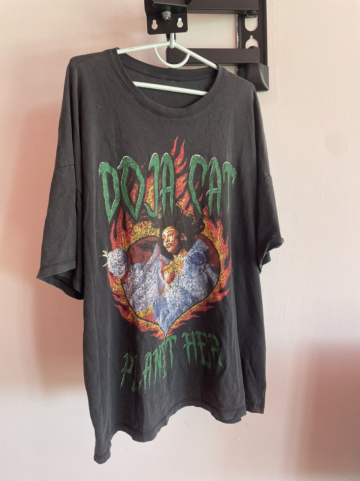 Band Tees Vintage Doja Cat Planet Her T Shirt Rap Tee Hip Hop Street Size US L / EU 52-54 / 3 - 1 Thumbnail