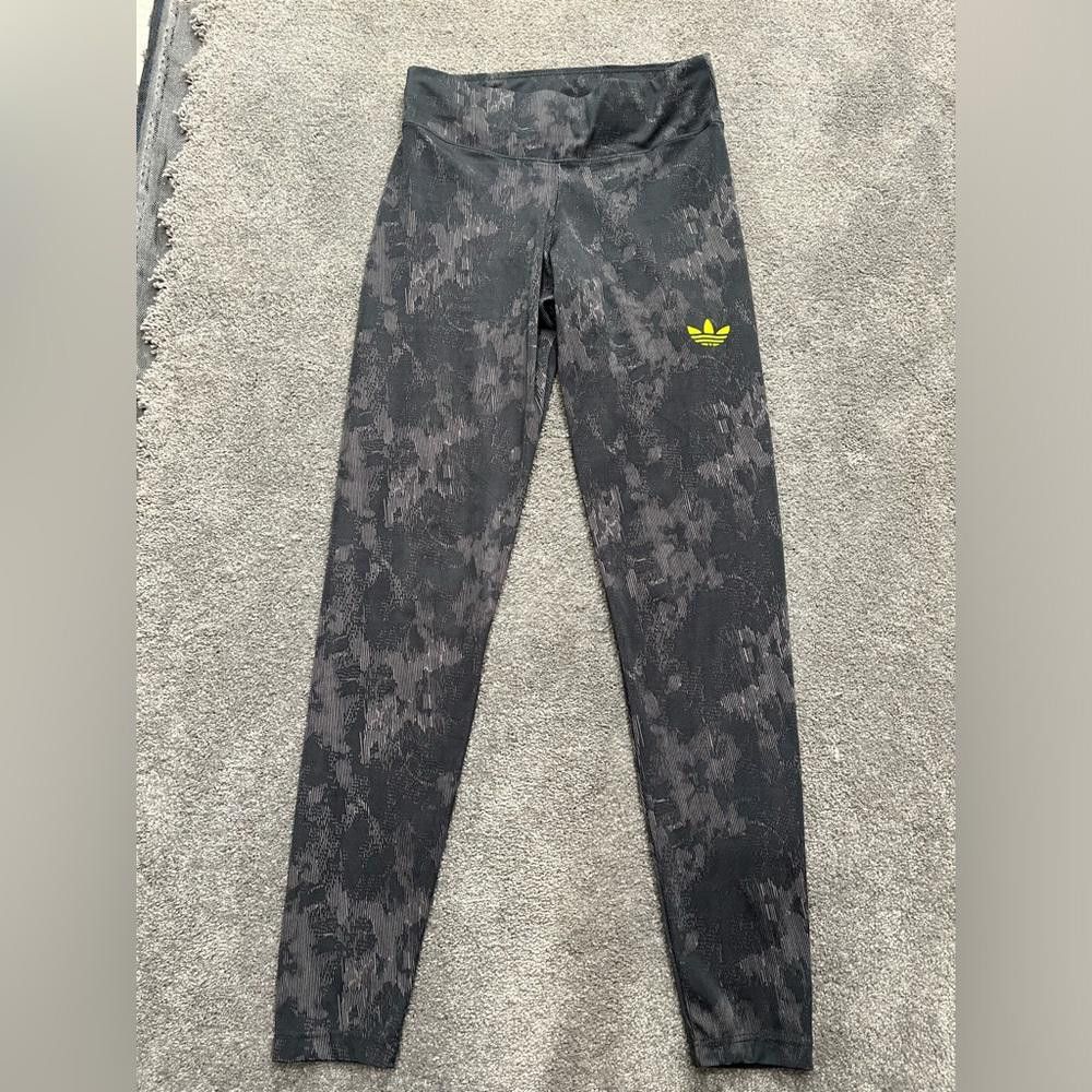 Adidas Adidas active wear leggings Size 28" / US 6 / IT 42 - 1 Thumbnail