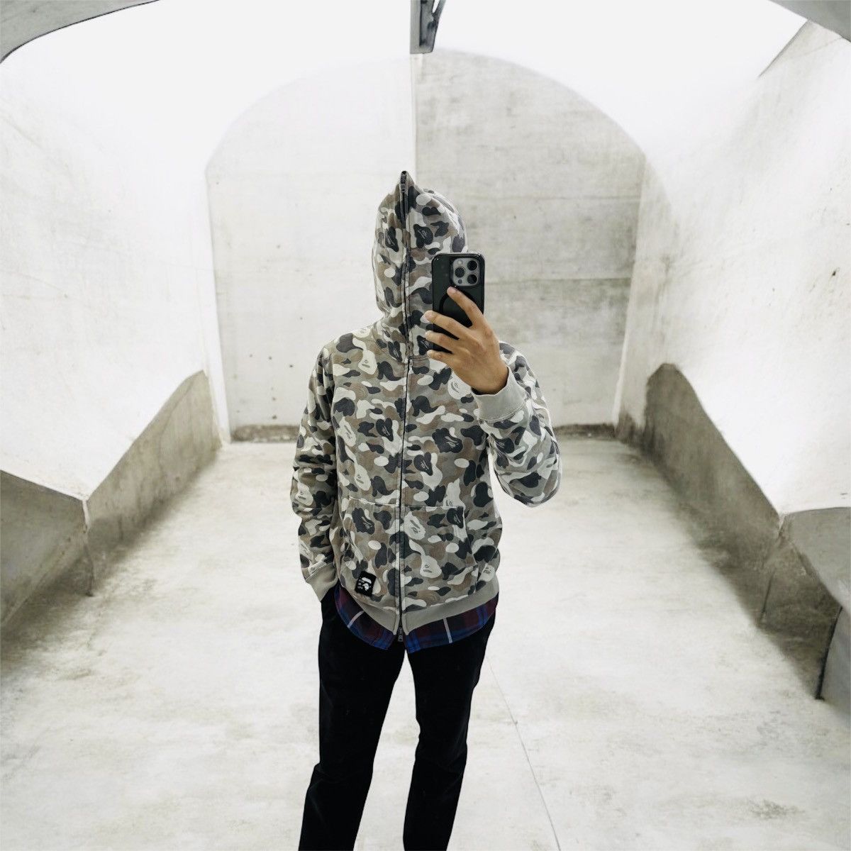 Bape Vintage A Bathing Ape "BAPE" 1st Camo Fullzip Hoodie Nigo Size US S / EU 44-46 / 1 - 1 Thumbnail